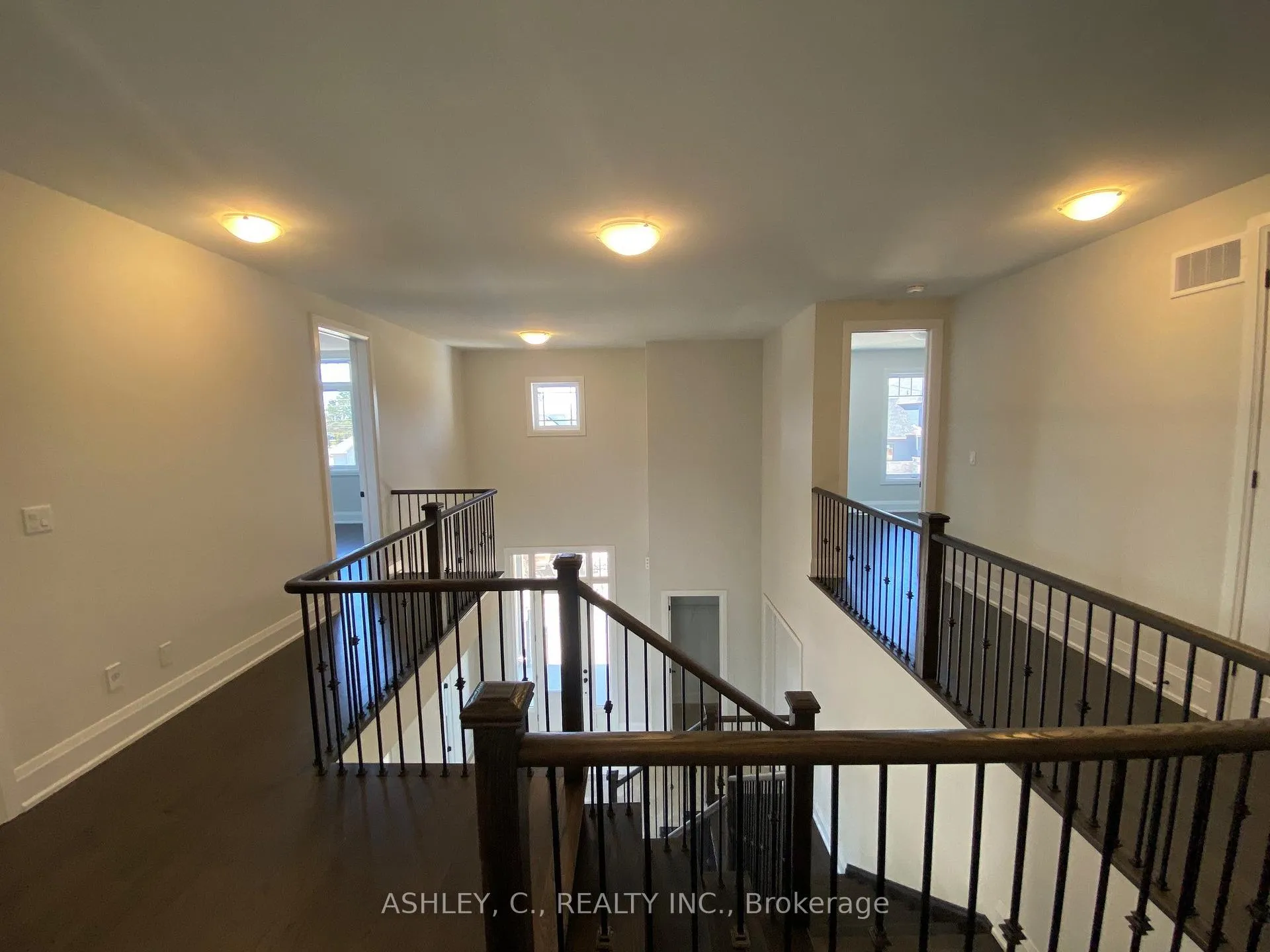 Photo 21 of 51 William Crisp Drive, Caledon, Alton — HOMEH