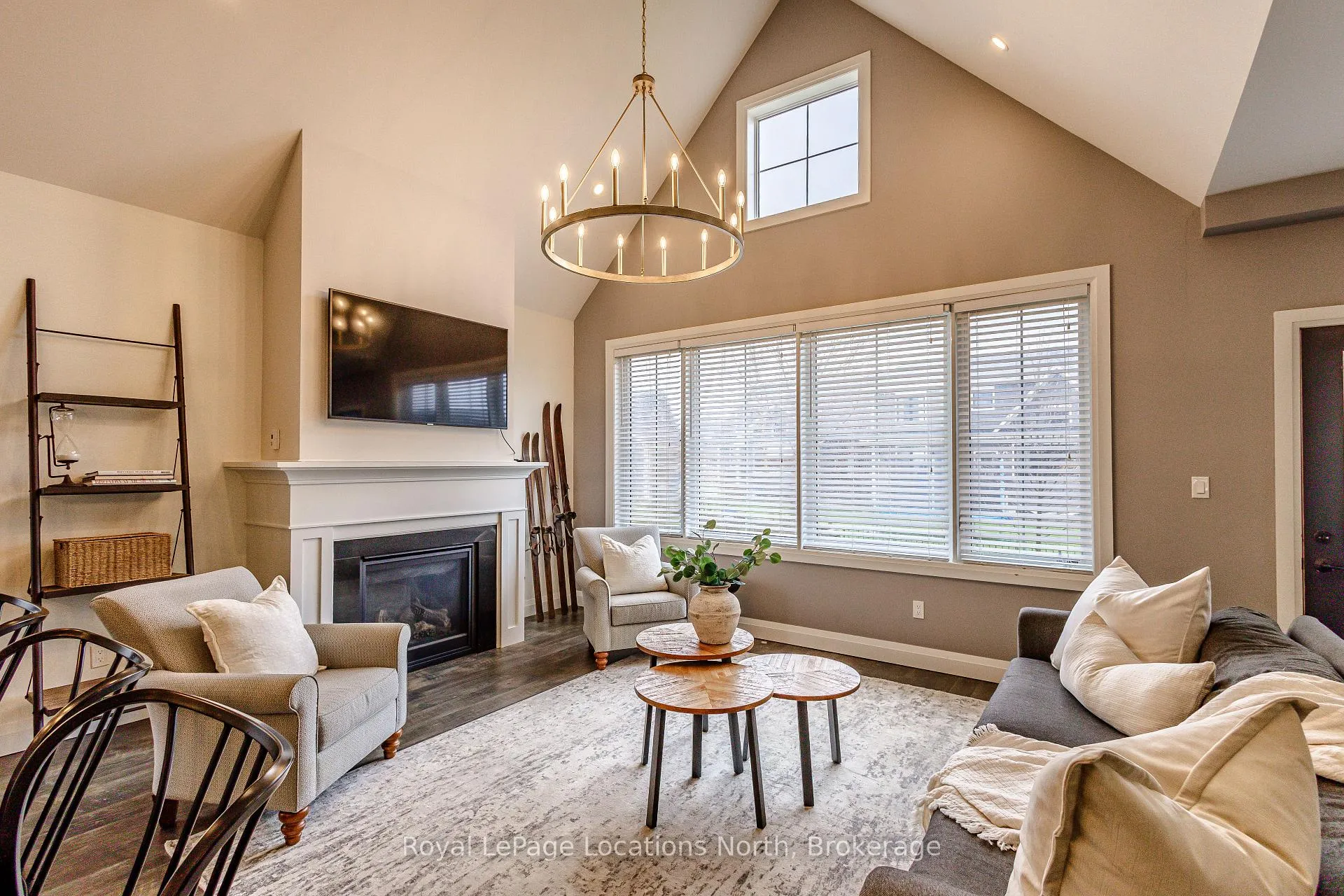 Photo 6 of 207 Yellow Birch Crescent, Blue Mountains — HOMEH