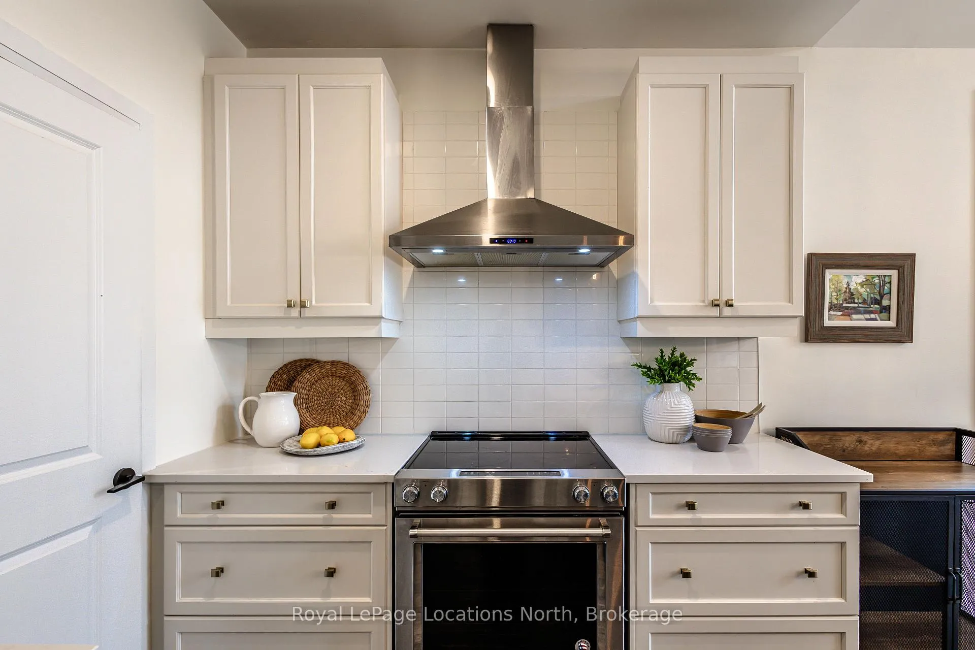 Photo 9 of 207 Yellow Birch Crescent, Blue Mountains — HOMEH
