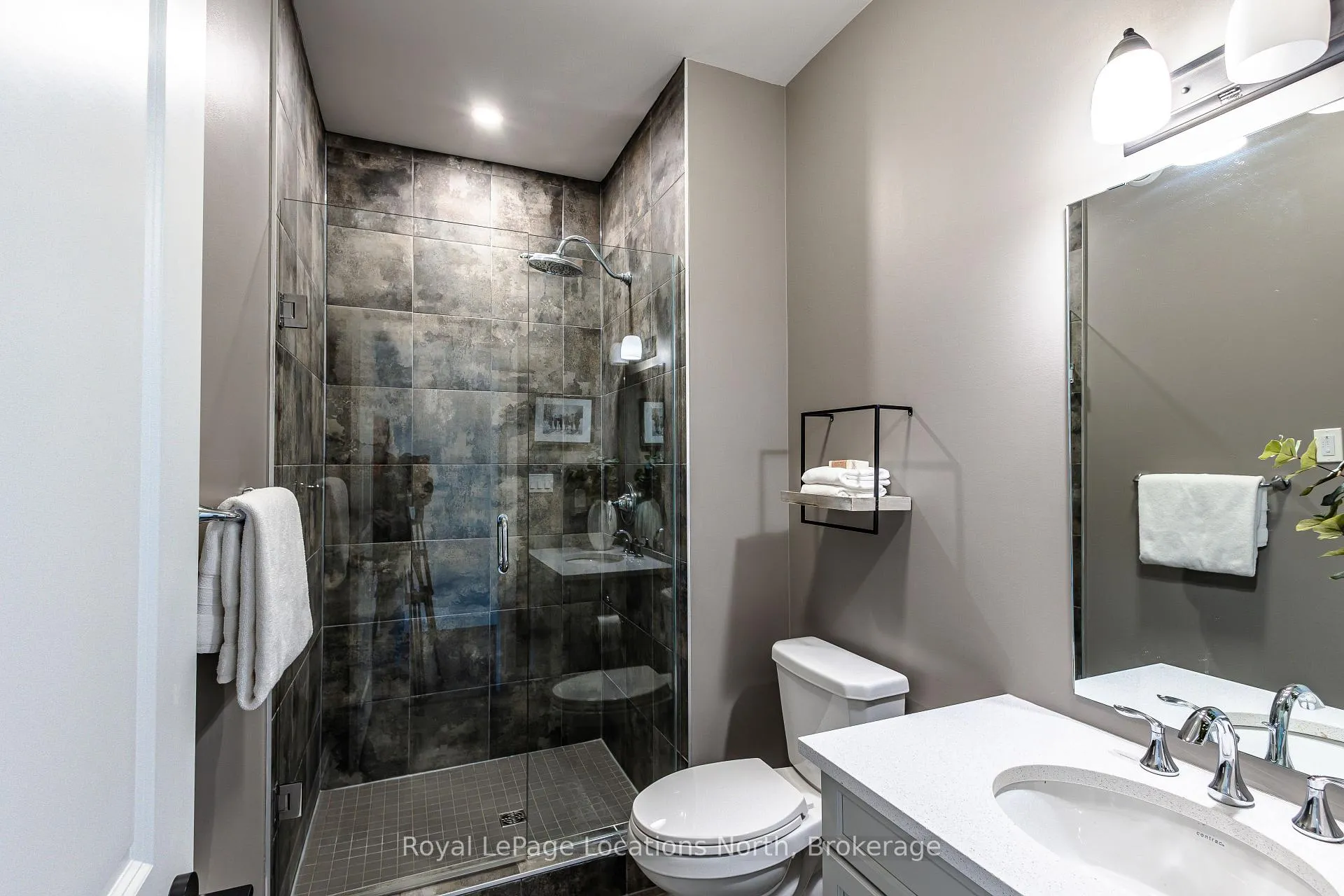 Photo 20 of 207 Yellow Birch Crescent, Blue Mountains — HOMEH