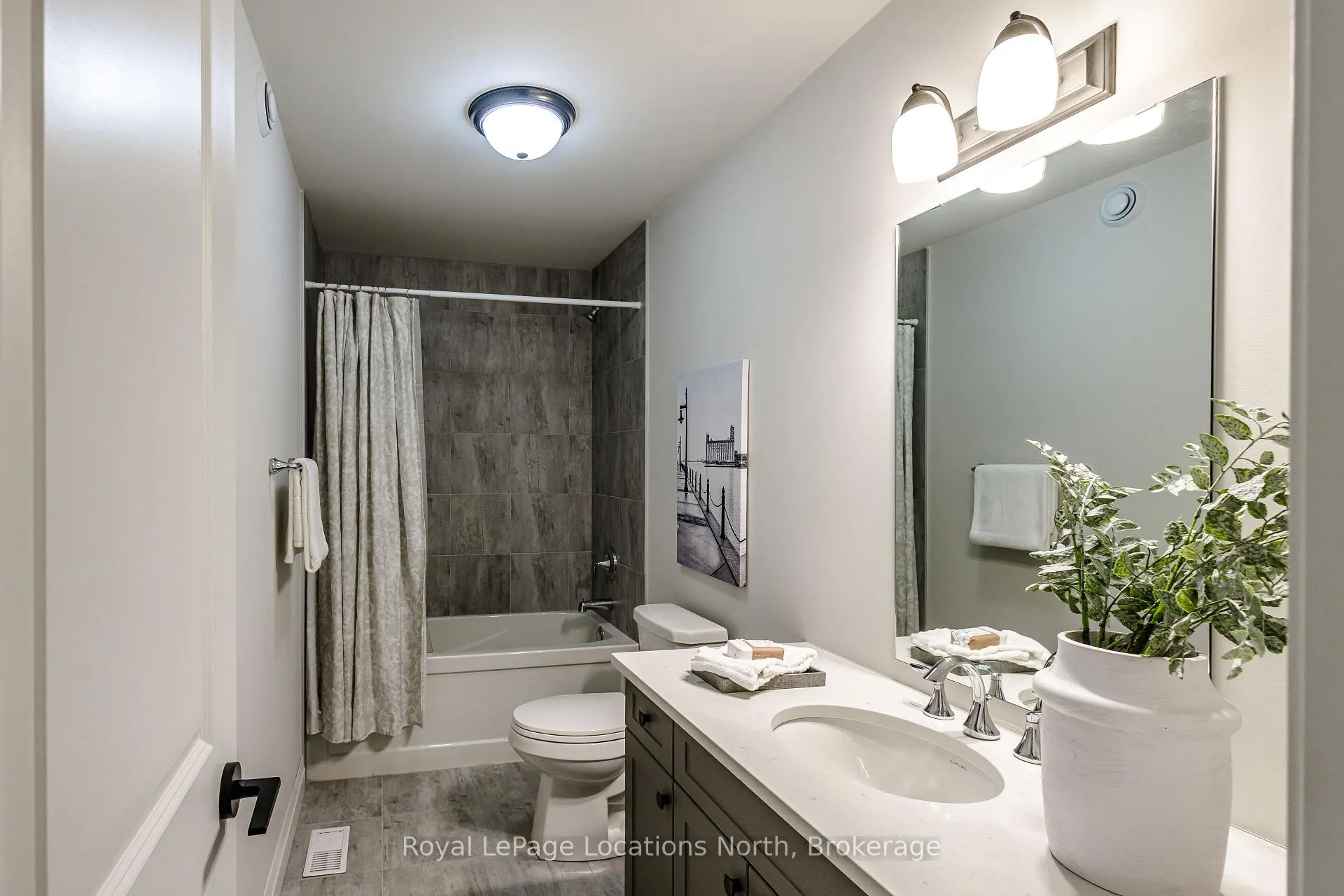Photo 29 of 207 Yellow Birch Crescent, Blue Mountains — HOMEH