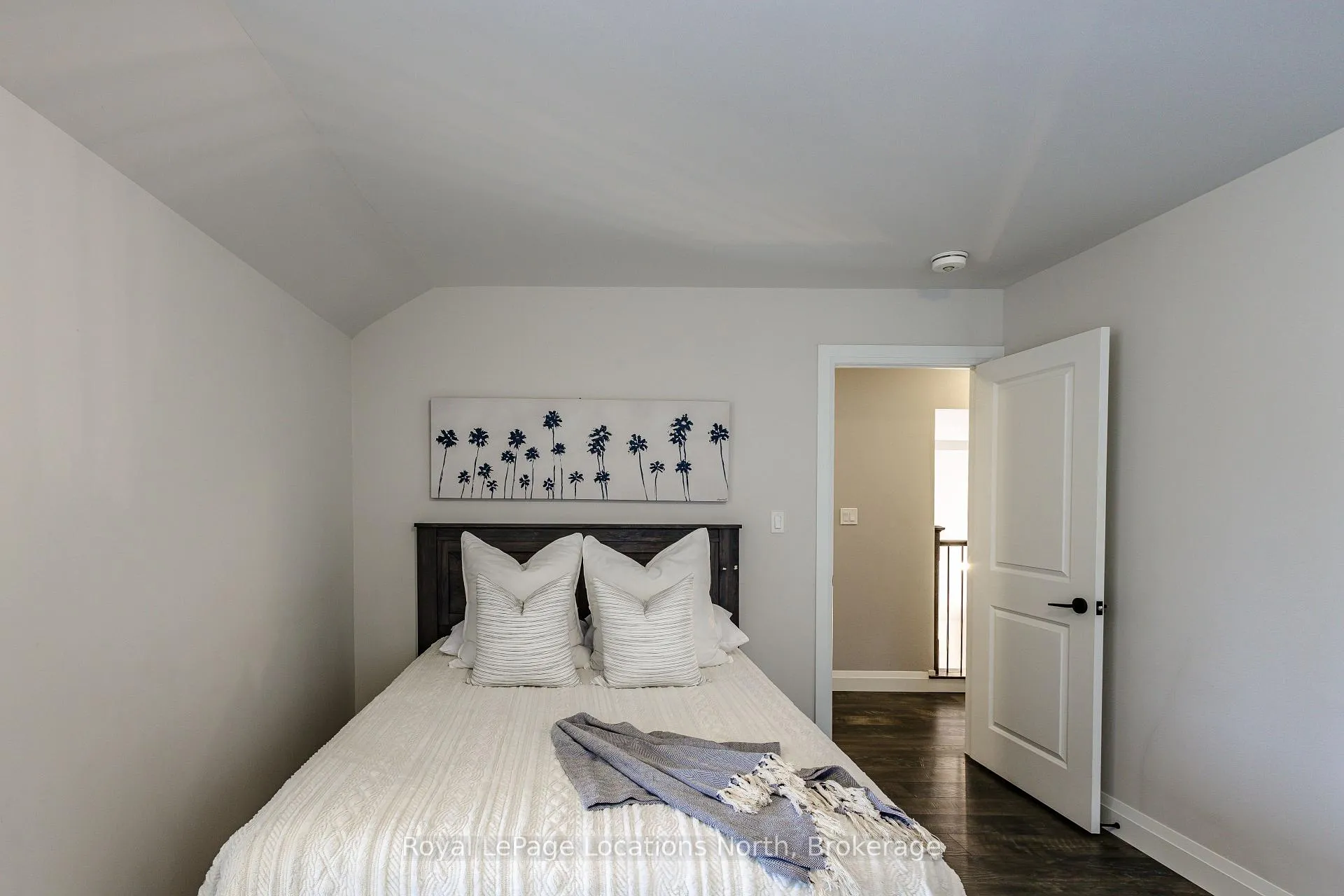Photo 31 of 207 Yellow Birch Crescent, Blue Mountains — HOMEH