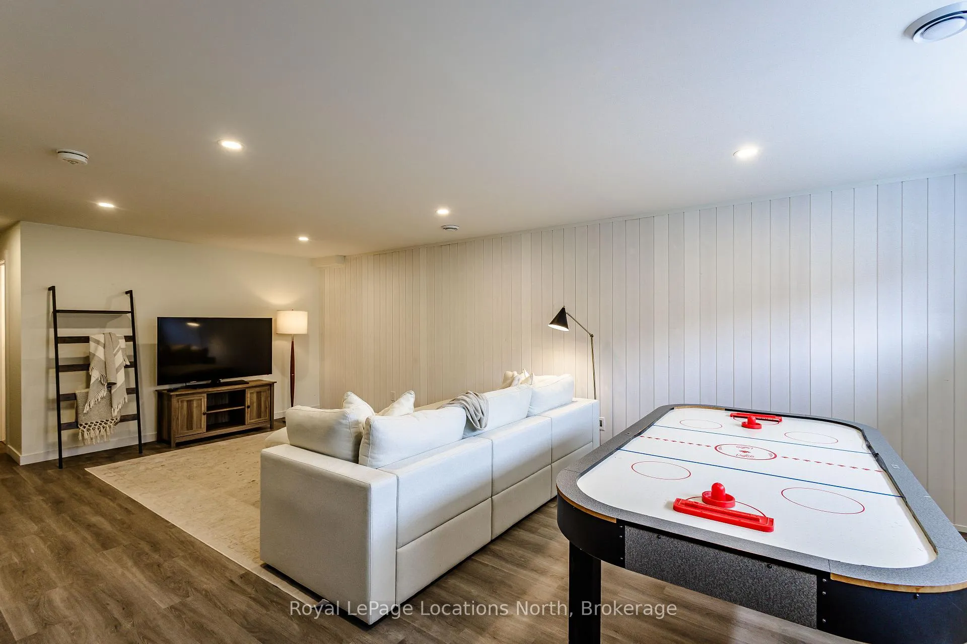 Photo 37 of 207 Yellow Birch Crescent, Blue Mountains — HOMEH