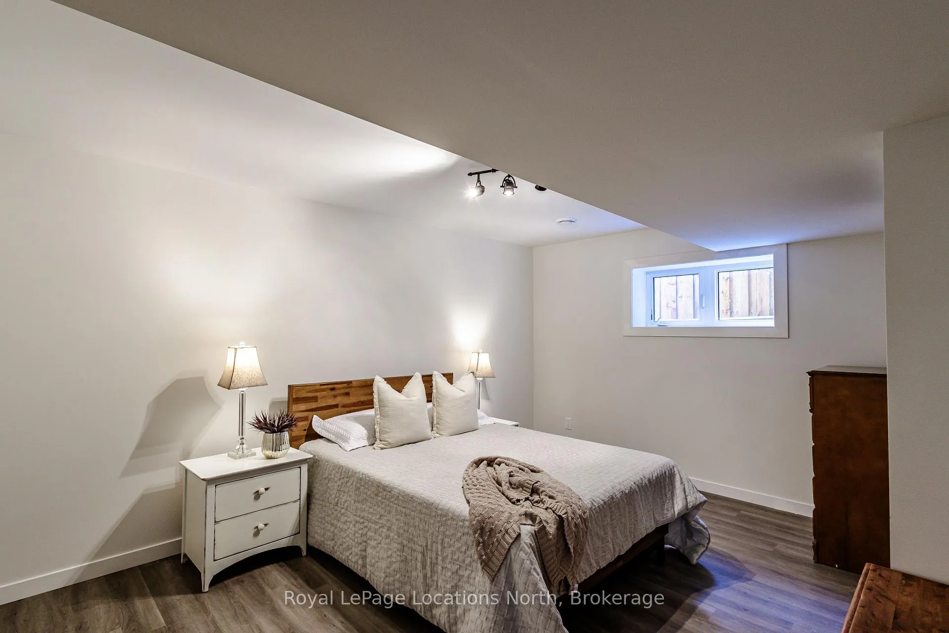 Photo 43 of 207 Yellow Birch Crescent, Blue Mountains — HOMEH