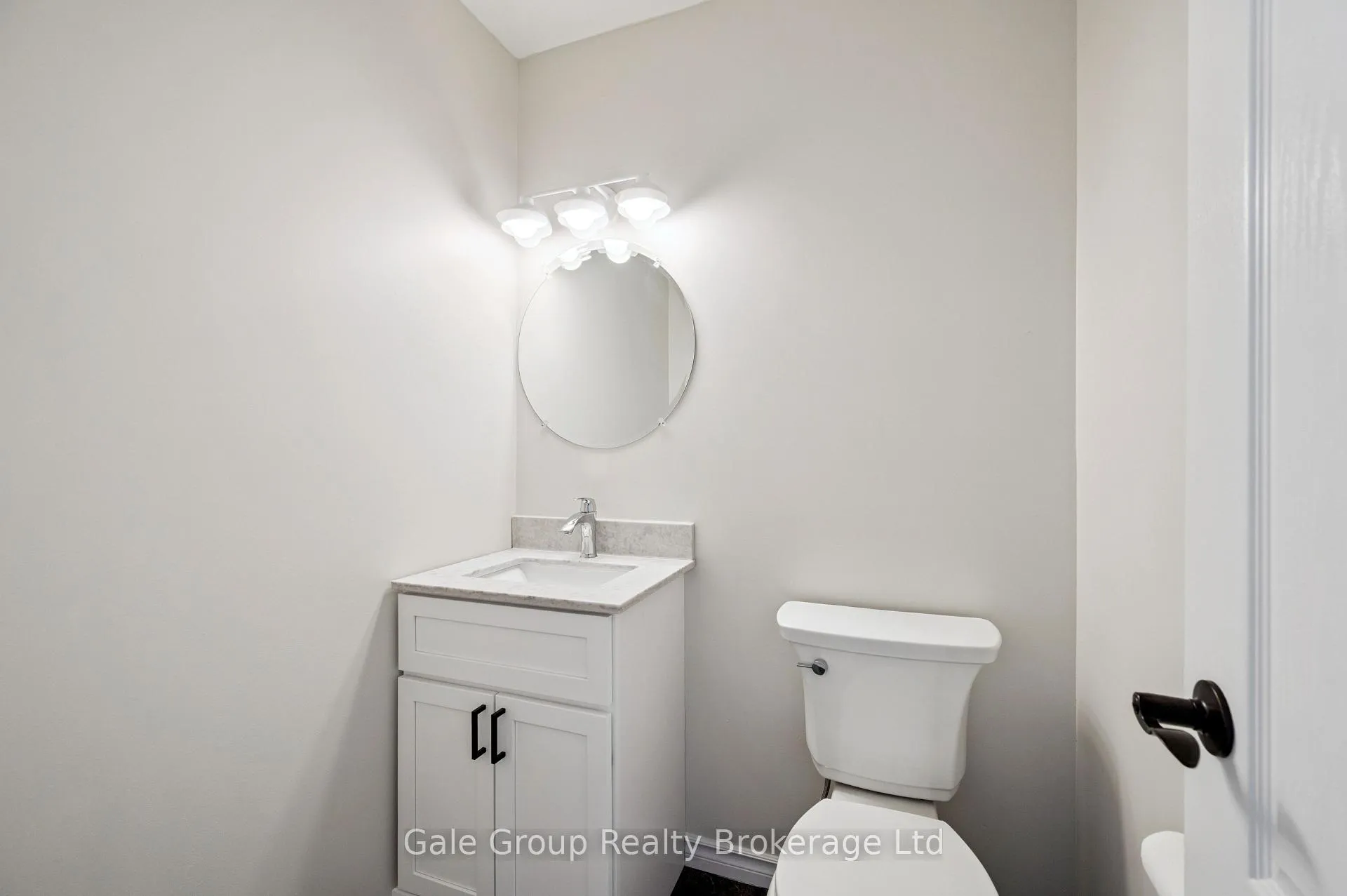 Photo 5 of 165 Brookside Crescent, Kitchener — HOMEH