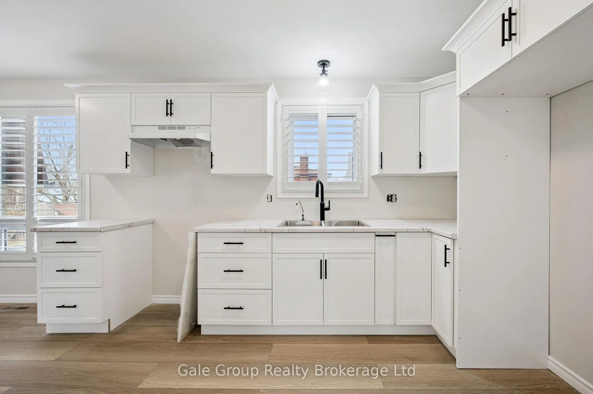 Photo 6 of 165 Brookside Crescent, Kitchener — HOMEH