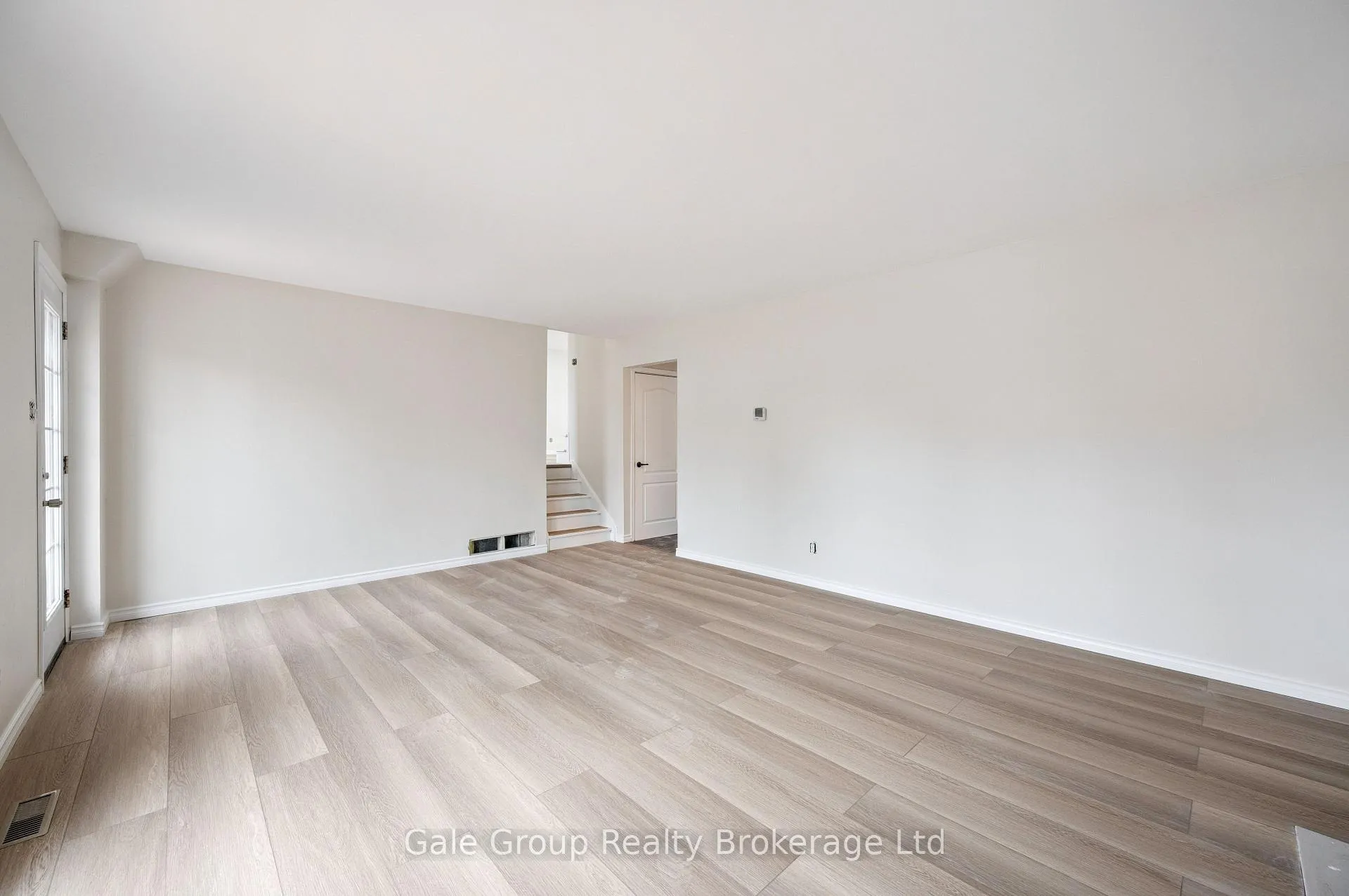 Photo 16 of 165 Brookside Crescent, Kitchener — HOMEH