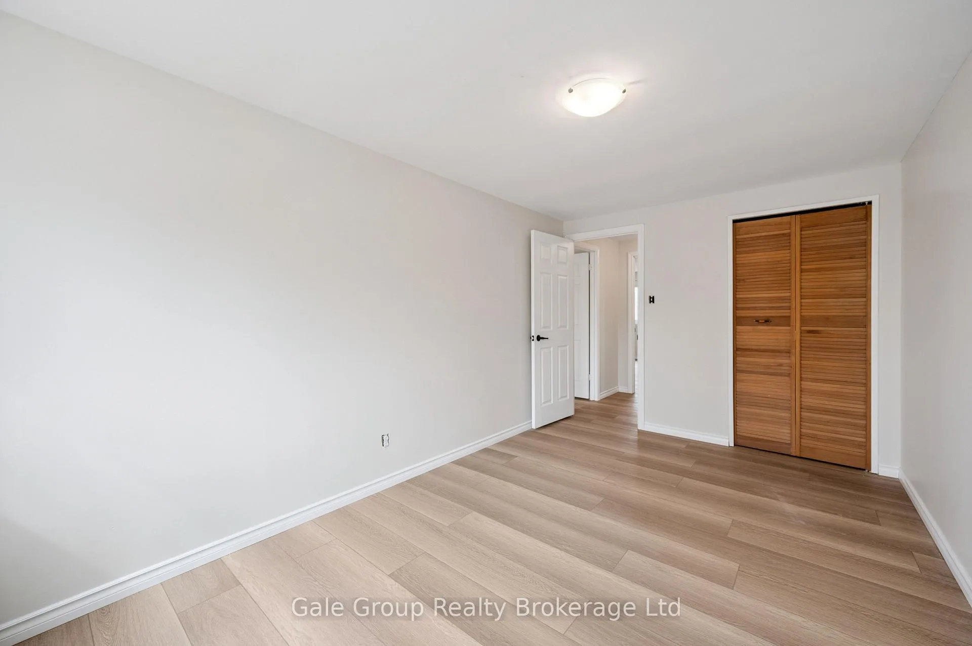 Photo 19 of 165 Brookside Crescent, Kitchener — HOMEH