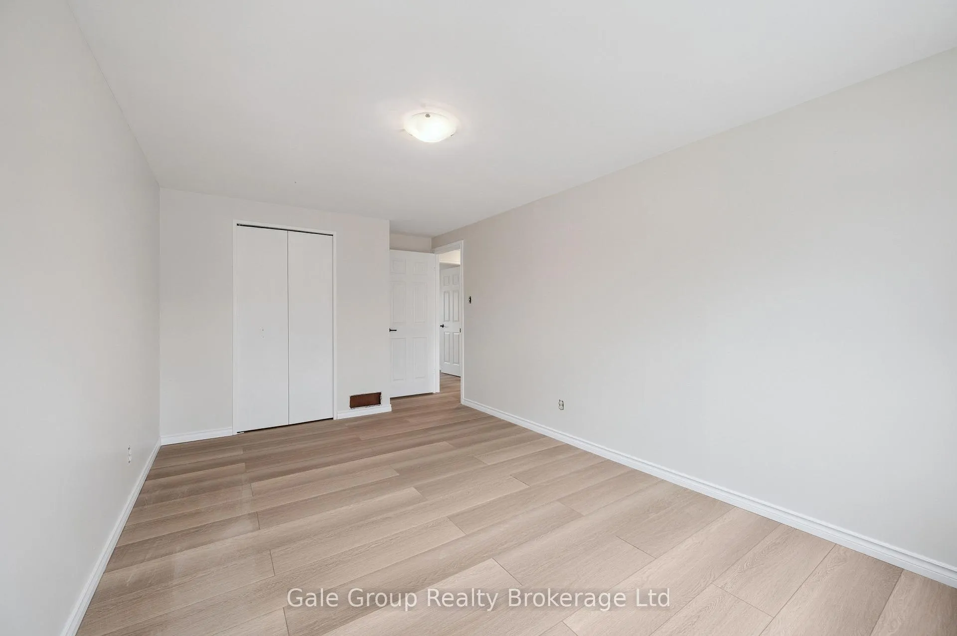 Photo 23 of 165 Brookside Crescent, Kitchener — HOMEH