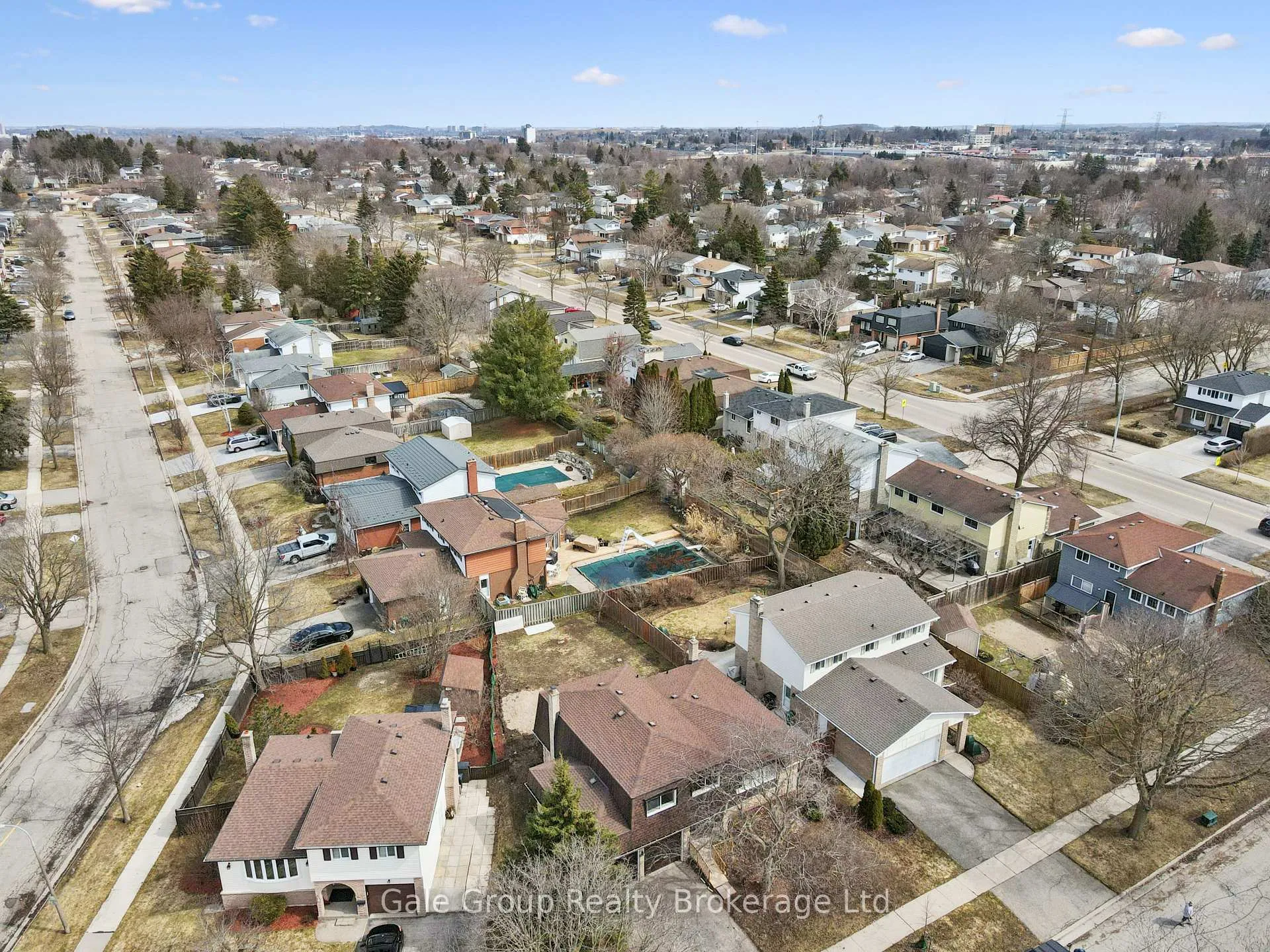 Photo 27 of 165 Brookside Crescent, Kitchener — HOMEH