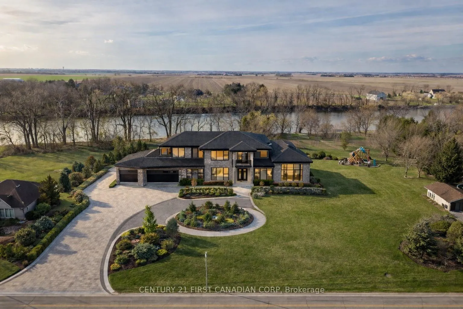 Photo 5 of Unit R.R #5, 7211 Riverview Line, Chatham-Kent, Raleigh — HOMEH