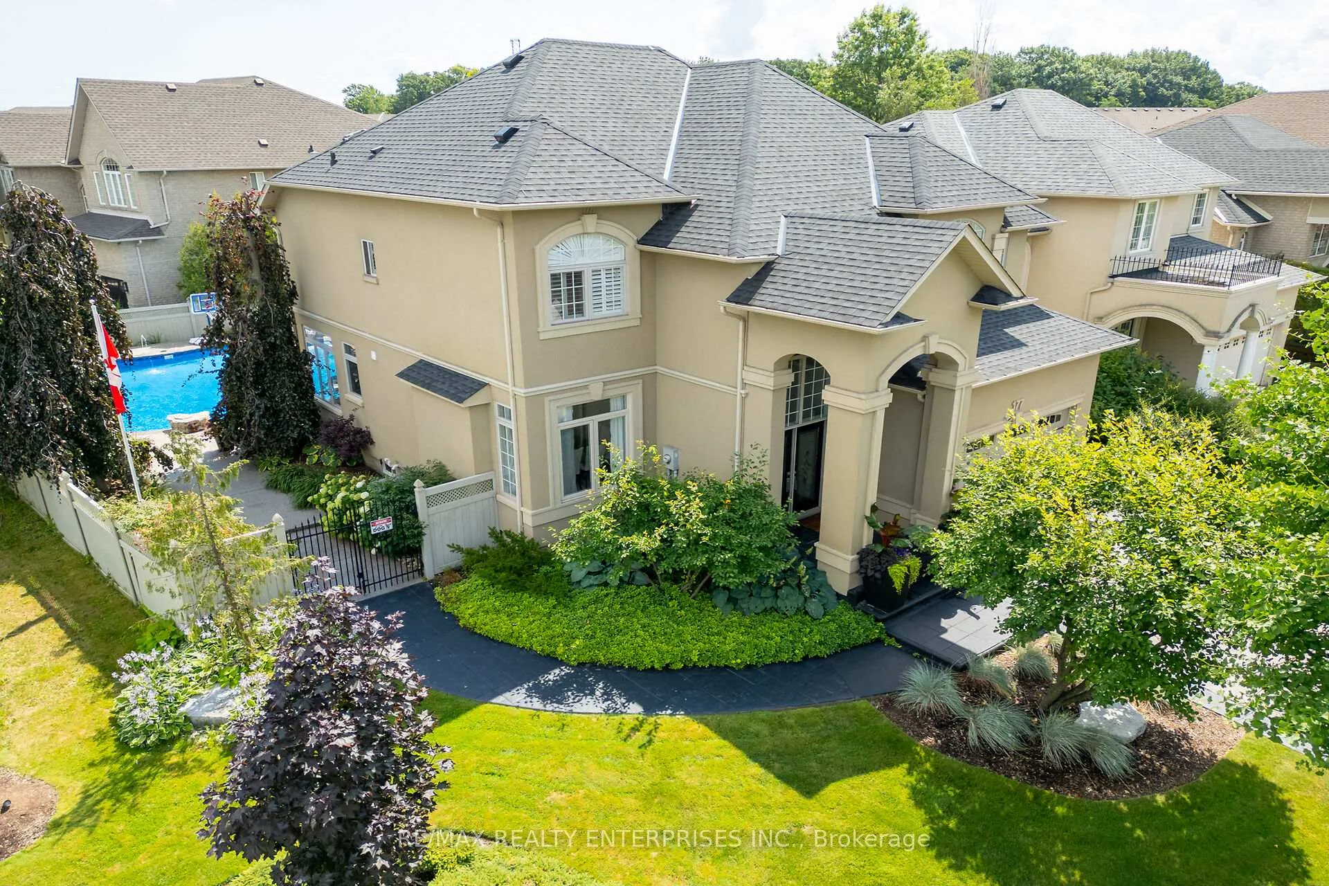 Photo 2 of 177 Joshua Avenue, Hamilton, Ancaster — HOMEH
