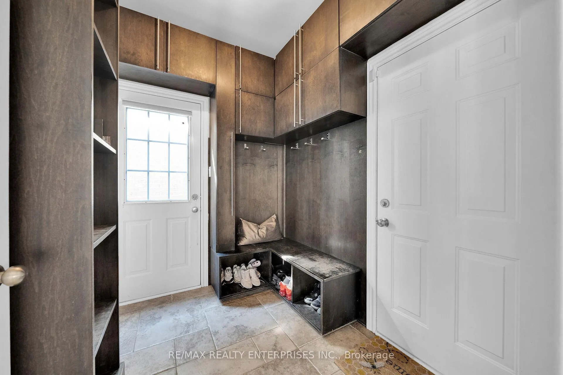 Photo 16 of 177 Joshua Avenue, Hamilton, Ancaster — HOMEH