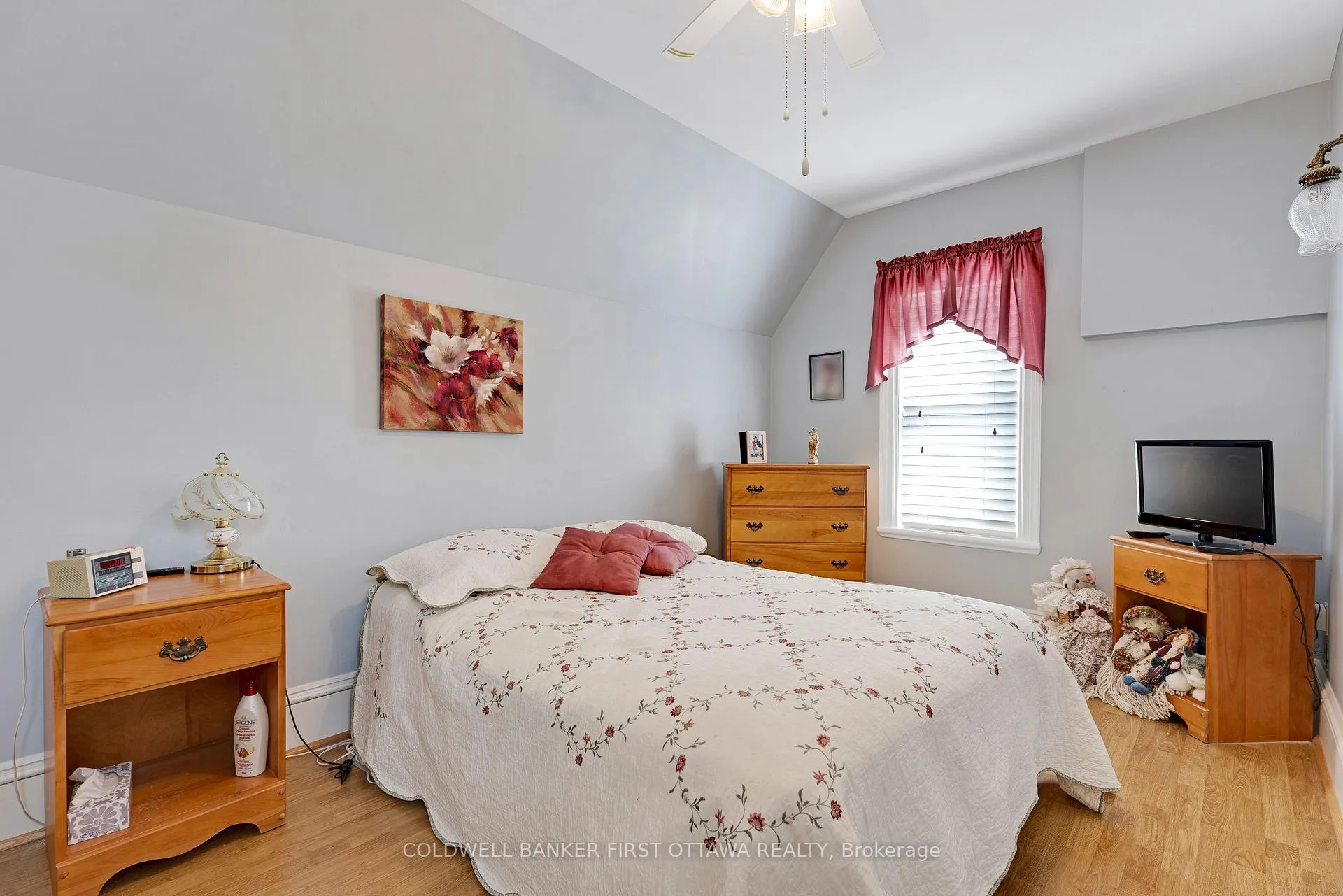 Photo 36 of 256 A&B Flora Street, Carleton Place — HOMEH