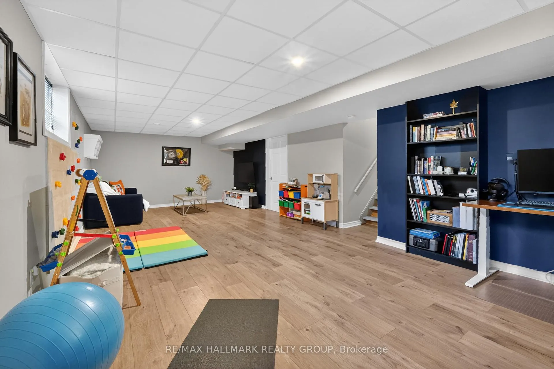 Photo 29 of 2041 Cherington Crescent, Ottawa, Avalon East — HOMEH