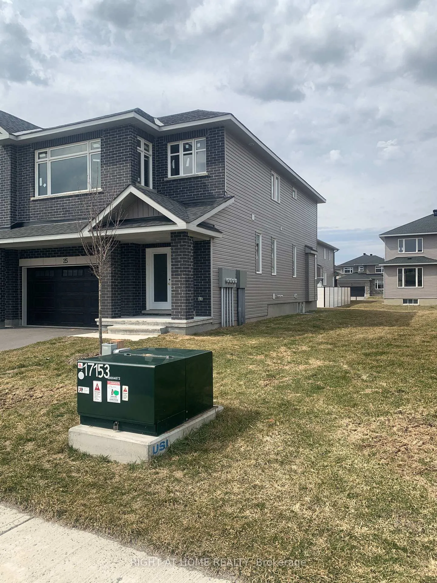Photo 2 of 25 Wylie Way, Carleton Place — HOMEH