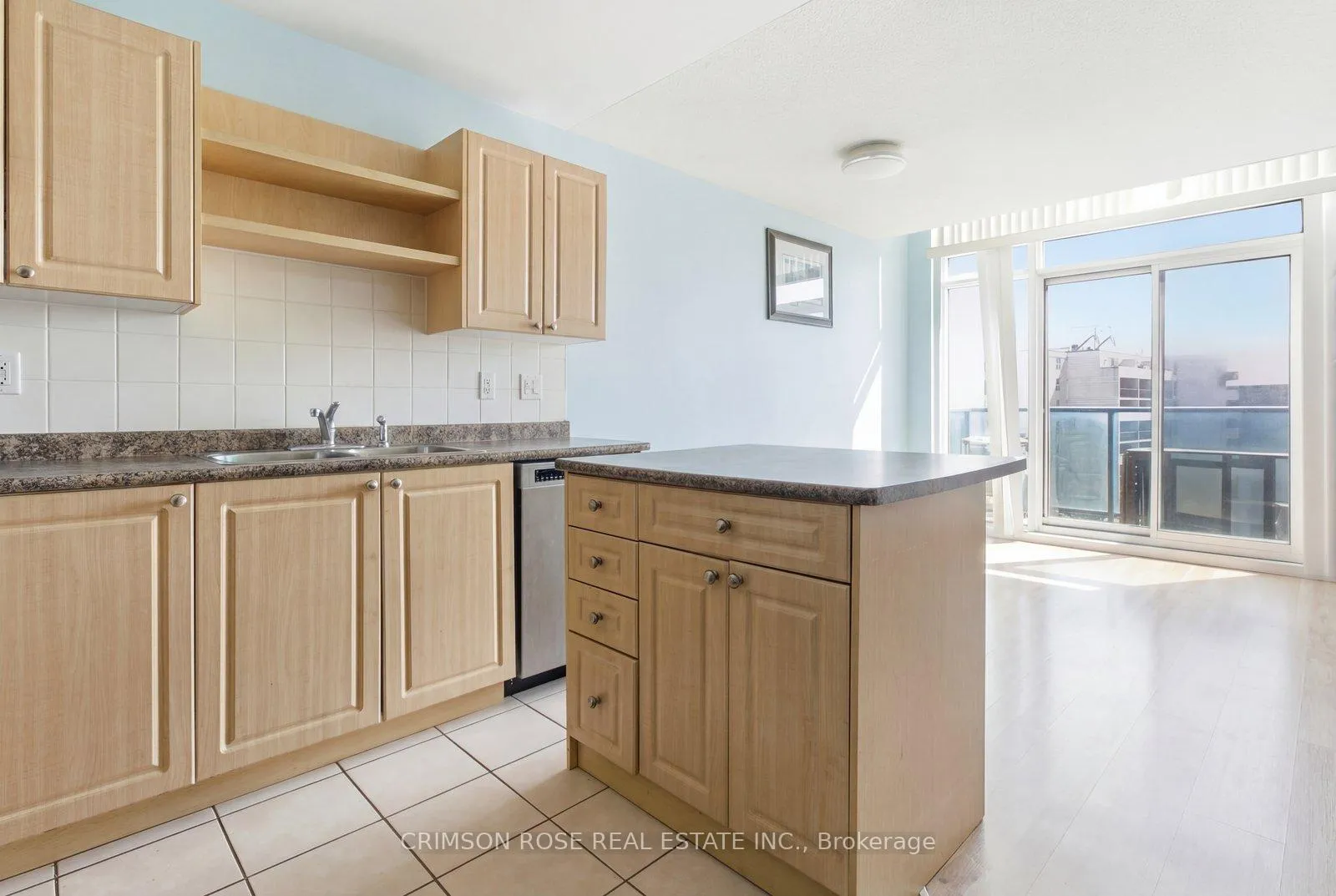 Photo 4 of Unit 823, 600 Fleet Street, Toronto, Niagara — HOMEH