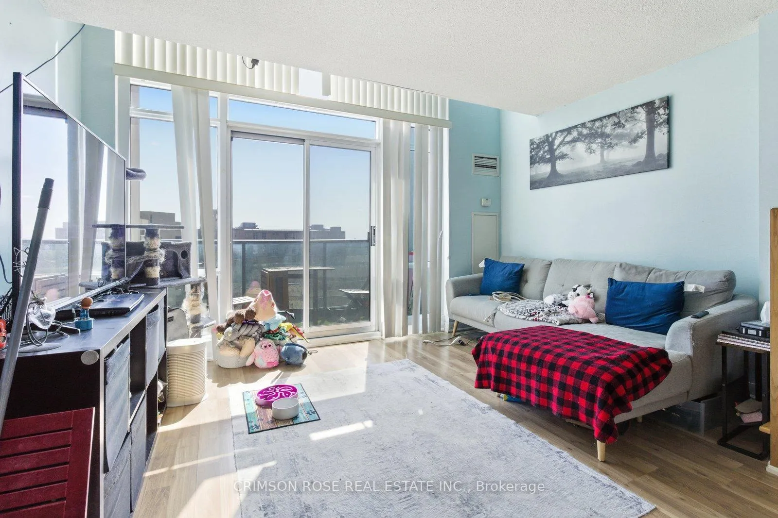 Photo 5 of Unit 823, 600 Fleet Street, Toronto, Niagara — HOMEH