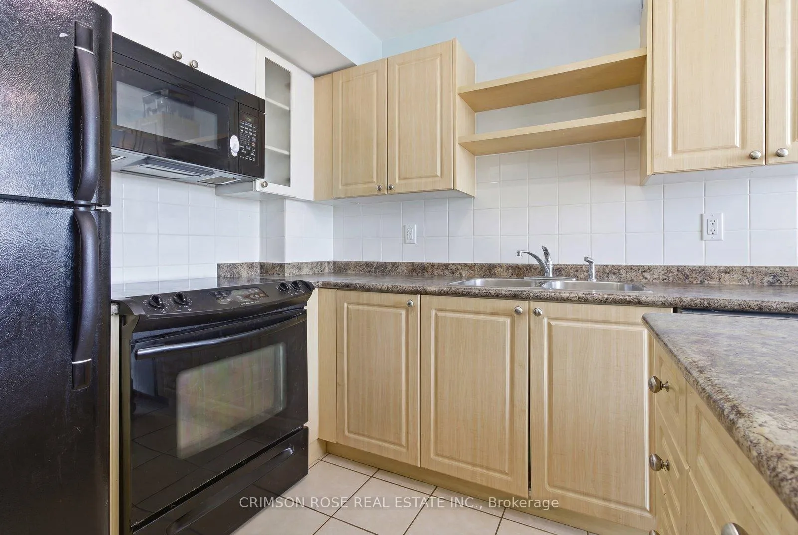 Photo 8 of Unit 823, 600 Fleet Street, Toronto, Niagara — HOMEH