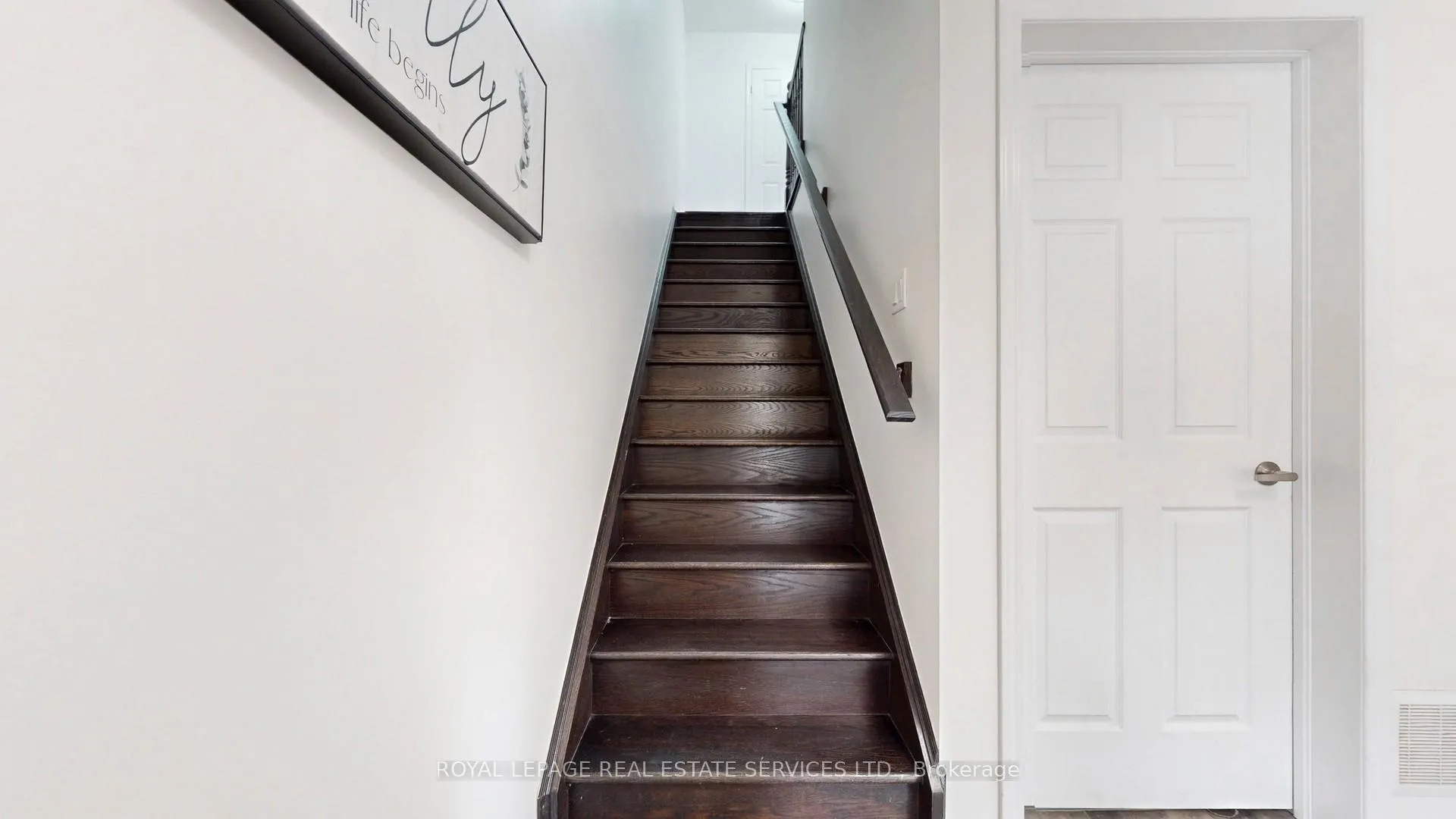 Photo 5 of 918 Nadalin Heights, Milton, Willmott — HOMEH