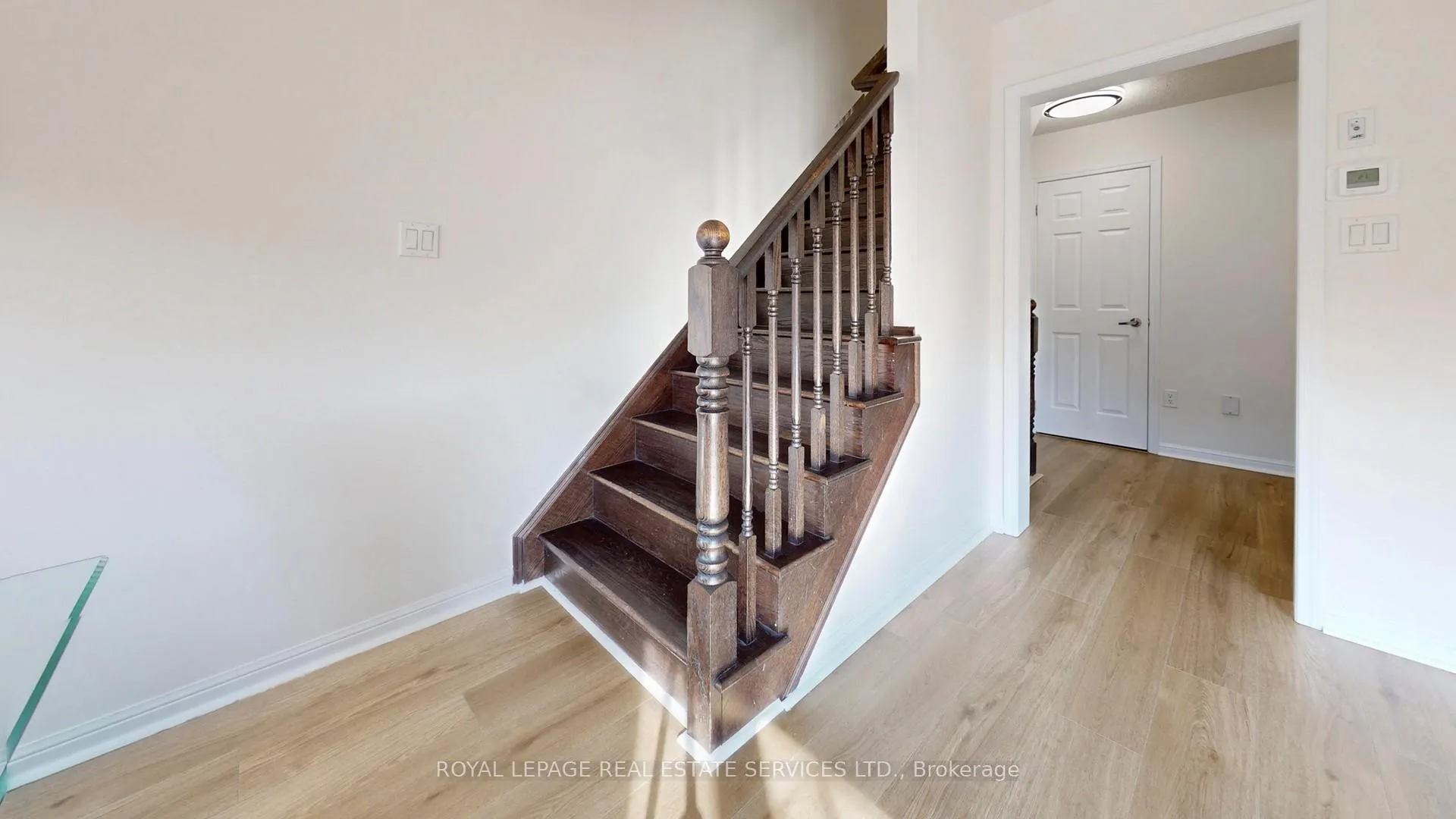 Photo 14 of 918 Nadalin Heights, Milton, Willmott — HOMEH