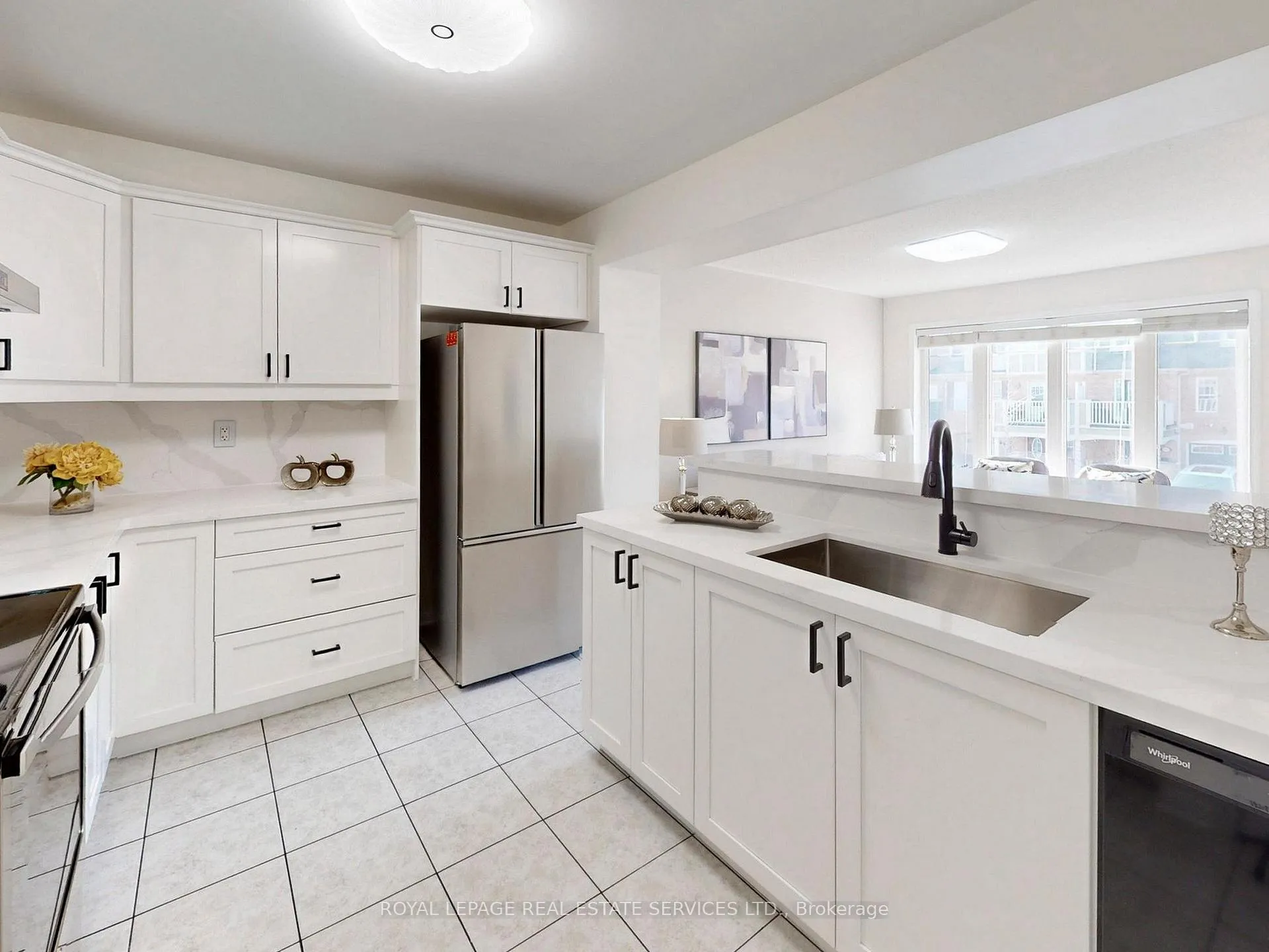 Photo 15 of 918 Nadalin Heights, Milton, Willmott — HOMEH