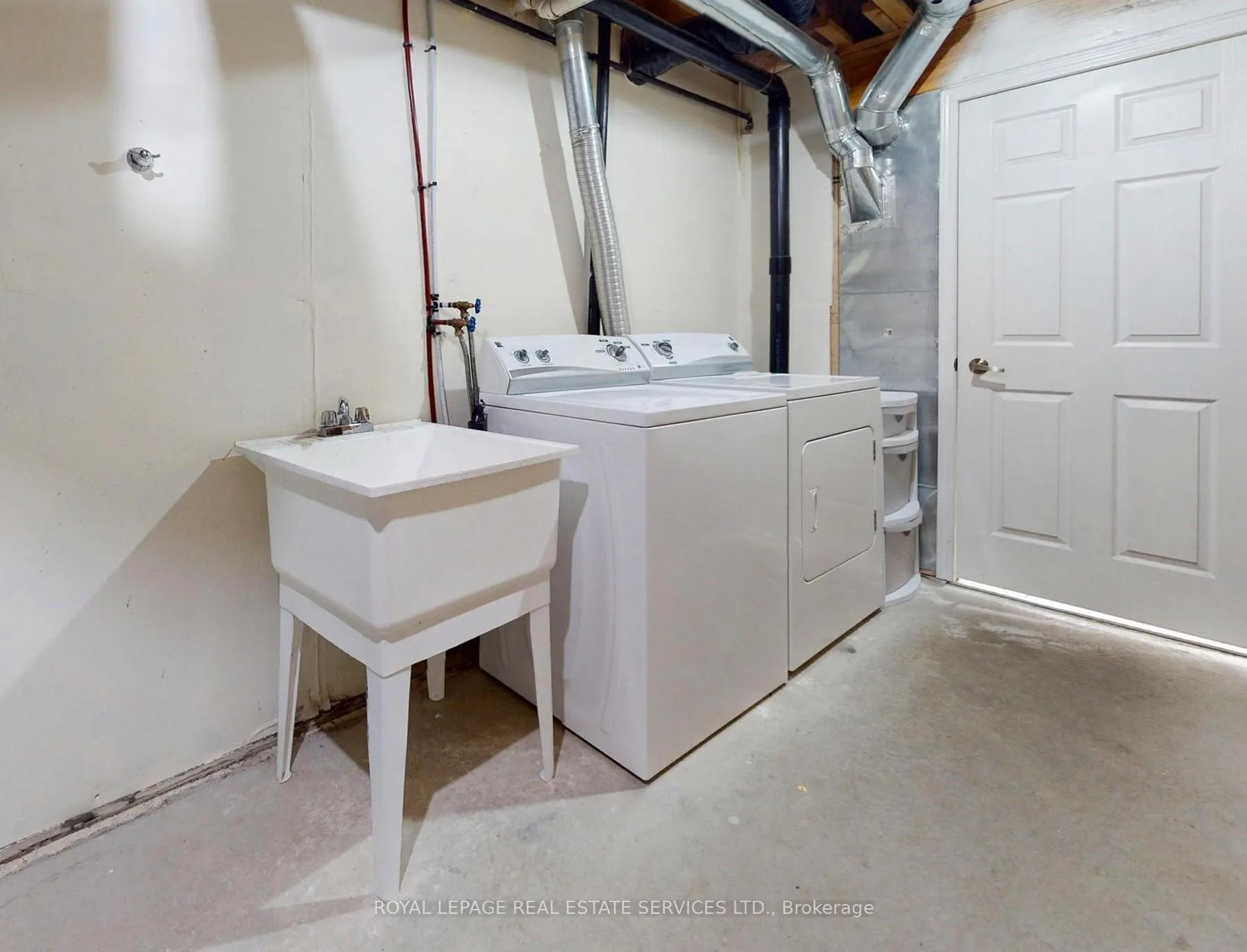 Photo 39 of 918 Nadalin Heights, Milton, Willmott — HOMEH