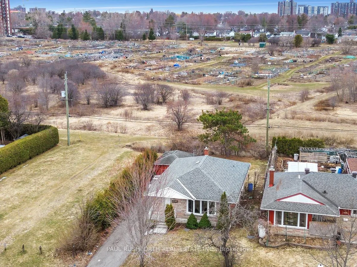 Photo 3 of 2140 Haig Drive, Ottawa, Elmvale Acres — HOMEH