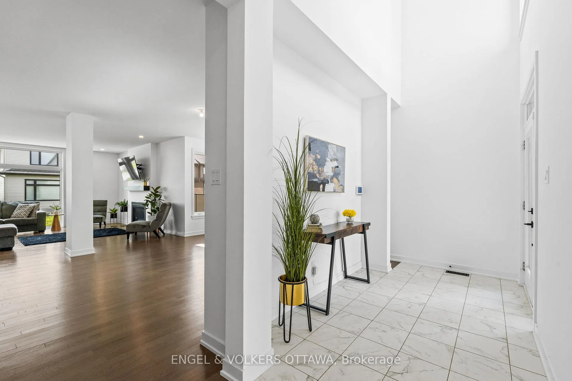 Photo 3 of 117 Orchestra Way, Ottawa, Riverside South/Gloucester Glen — HOMEH