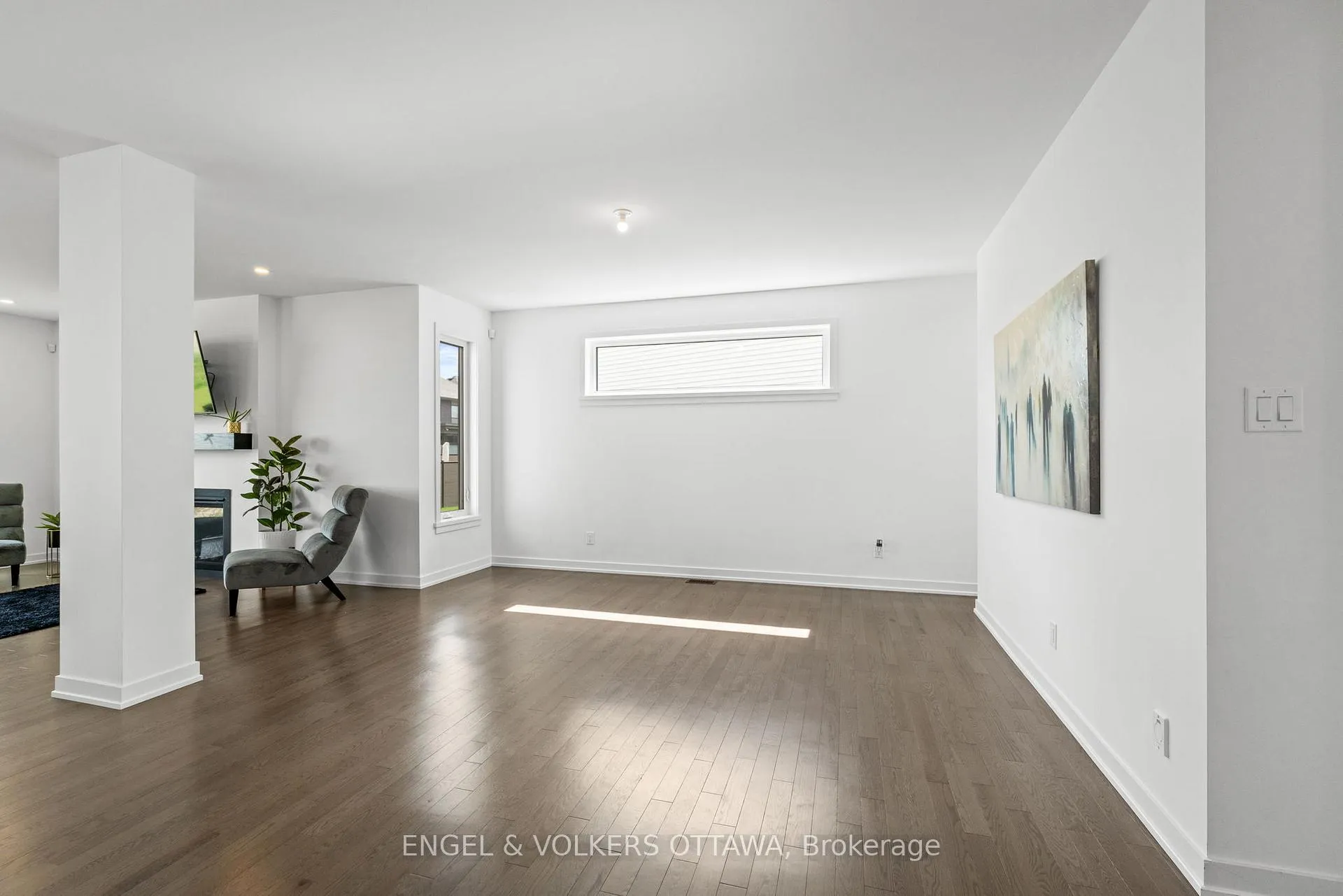 Photo 5 of 117 Orchestra Way, Ottawa, Riverside South/Gloucester Glen — HOMEH
