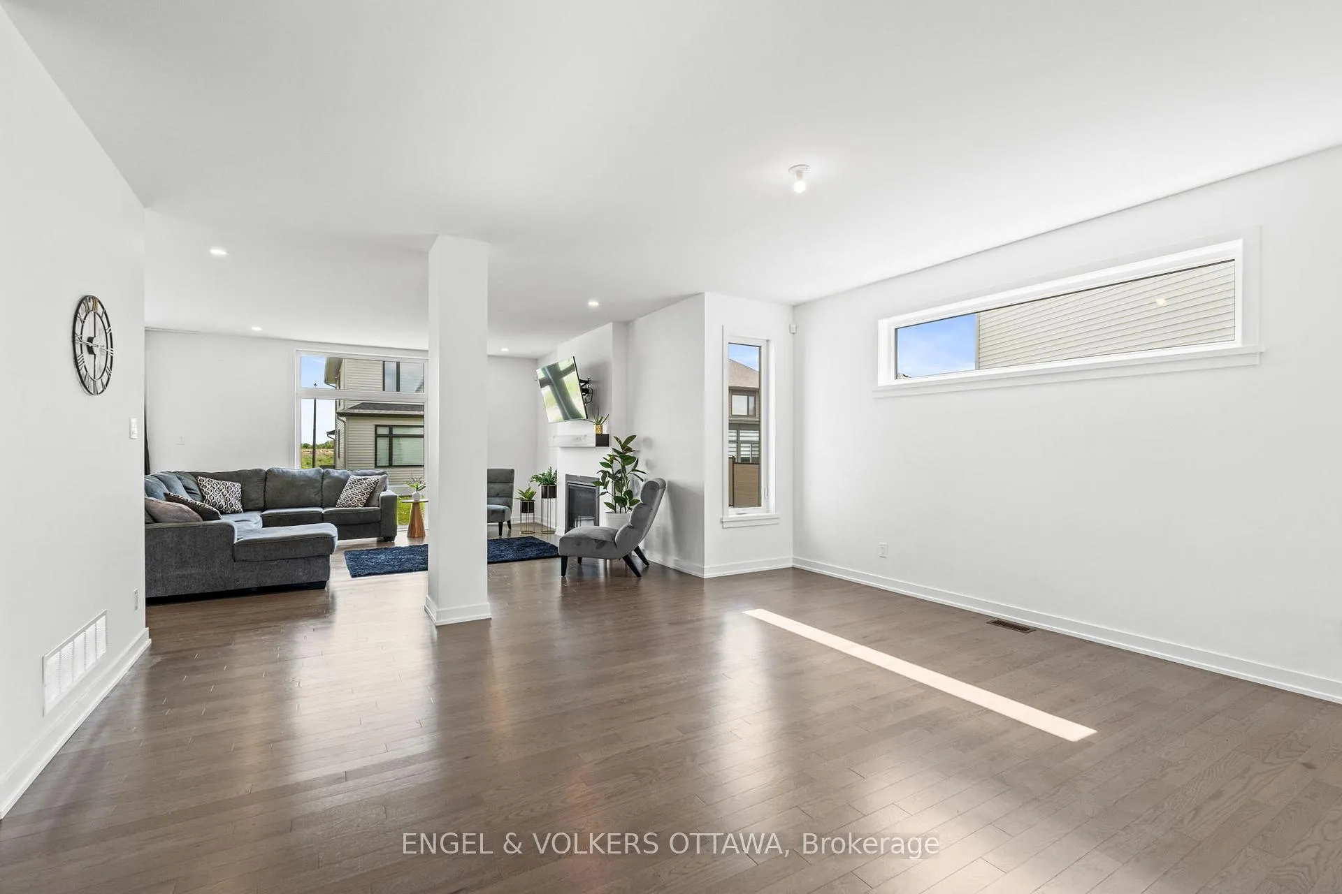 Photo 6 of 117 Orchestra Way, Ottawa, Riverside South/Gloucester Glen — HOMEH