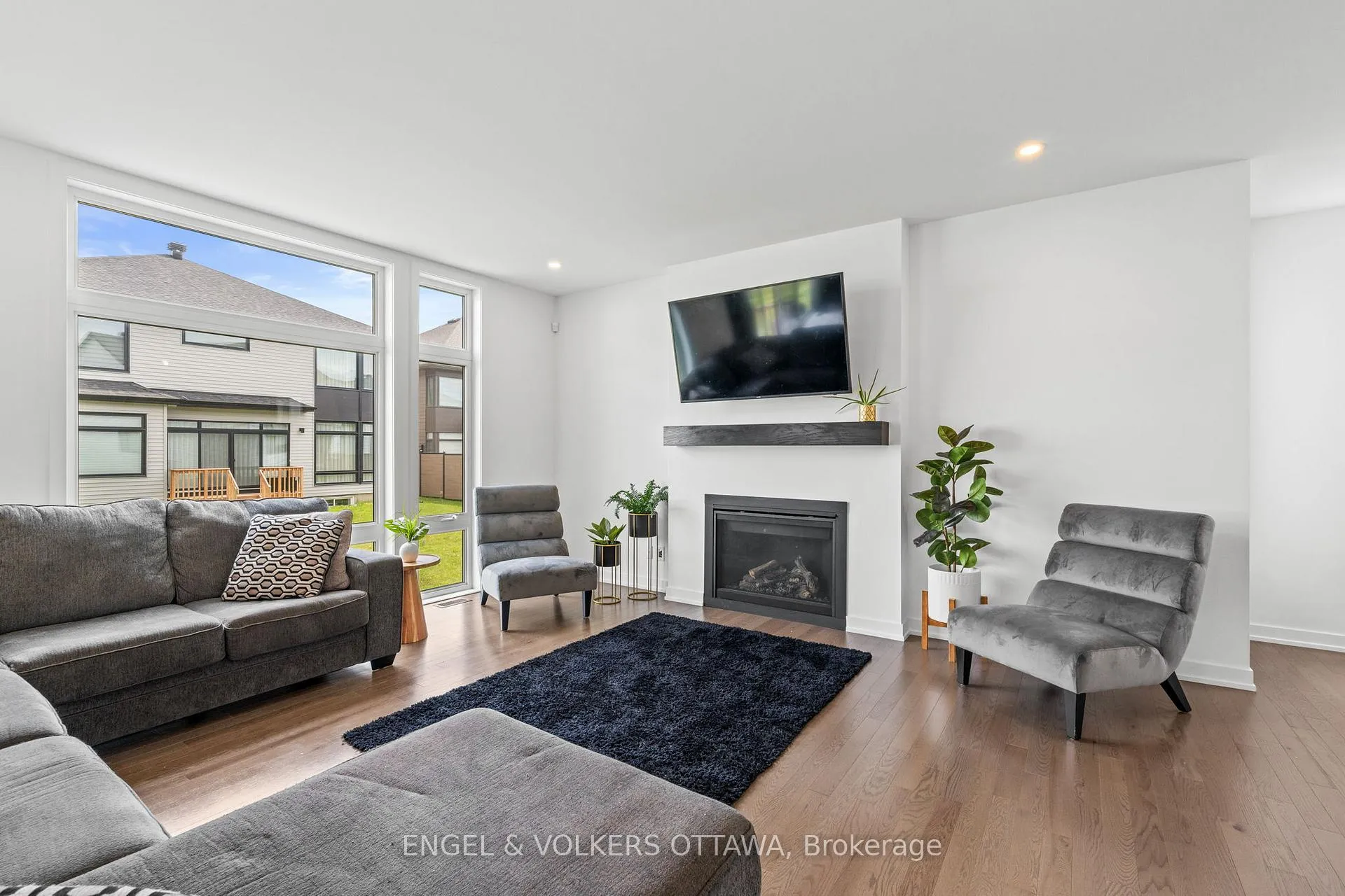 Photo 10 of 117 Orchestra Way, Ottawa, Riverside South/Gloucester Glen — HOMEH