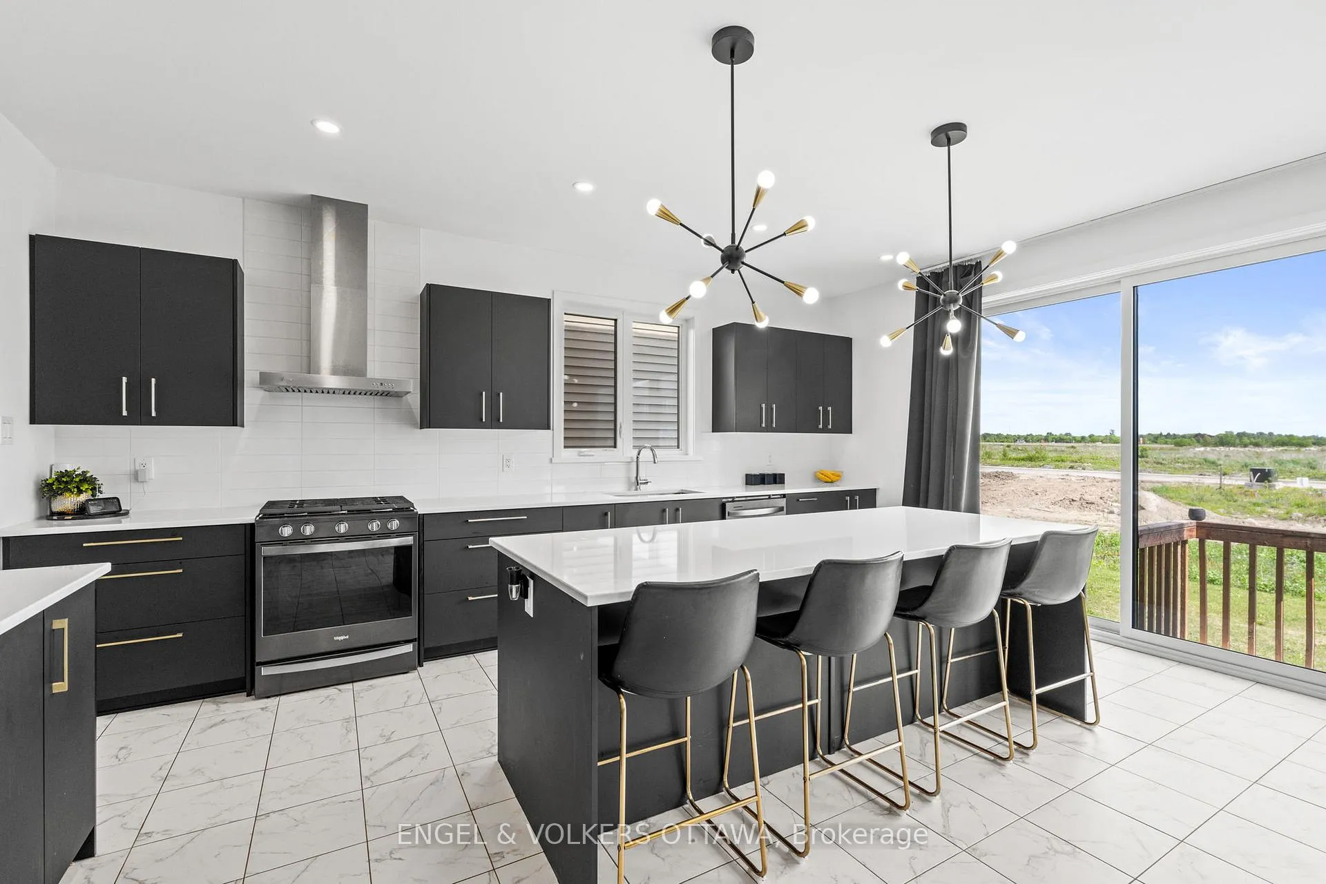 Photo 13 of 117 Orchestra Way, Ottawa, Riverside South/Gloucester Glen — HOMEH