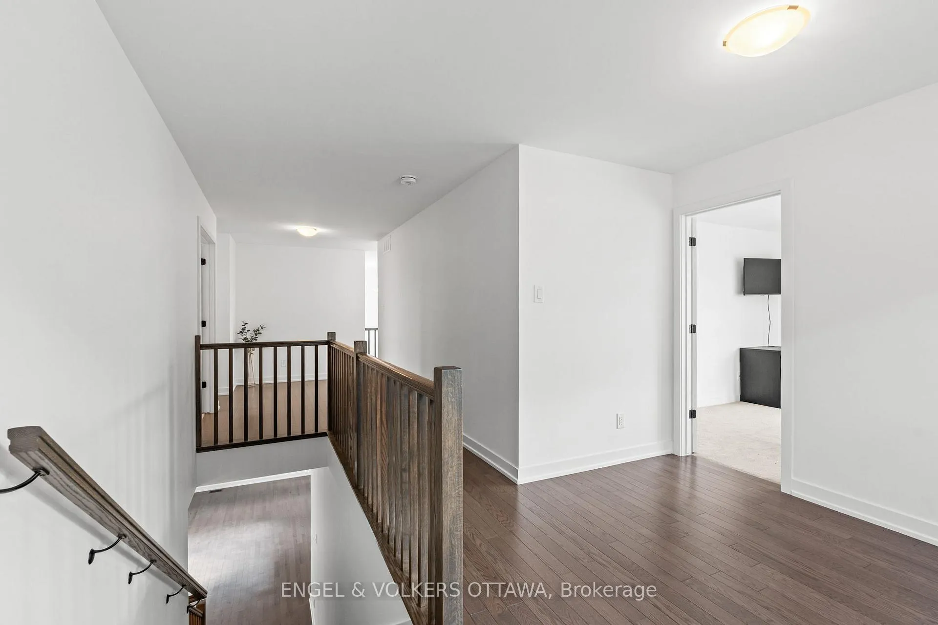 Photo 16 of 117 Orchestra Way, Ottawa, Riverside South/Gloucester Glen — HOMEH