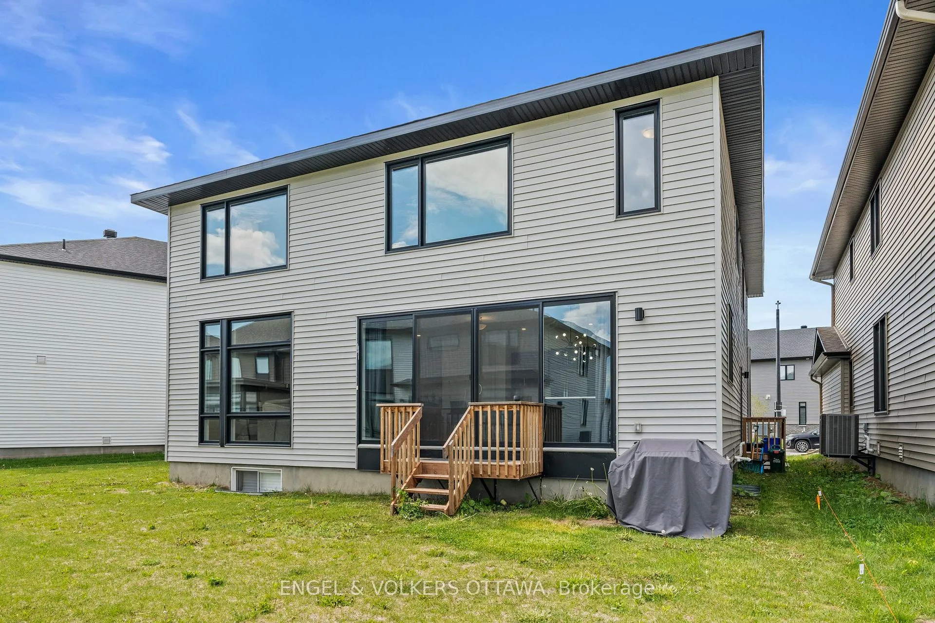 Photo 34 of 117 Orchestra Way, Ottawa, Riverside South/Gloucester Glen — HOMEH