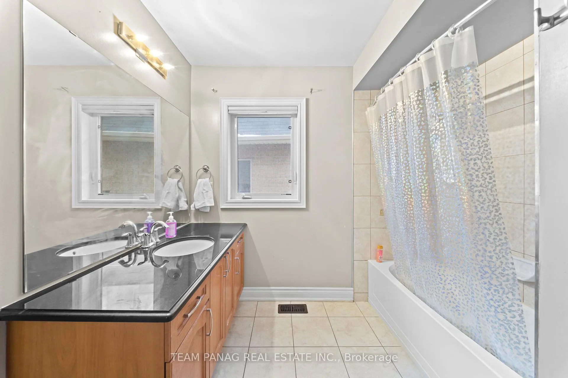 Photo 32 of 87 Haviland Circle, Brampton, Sandringham-Wellington — HOMEH