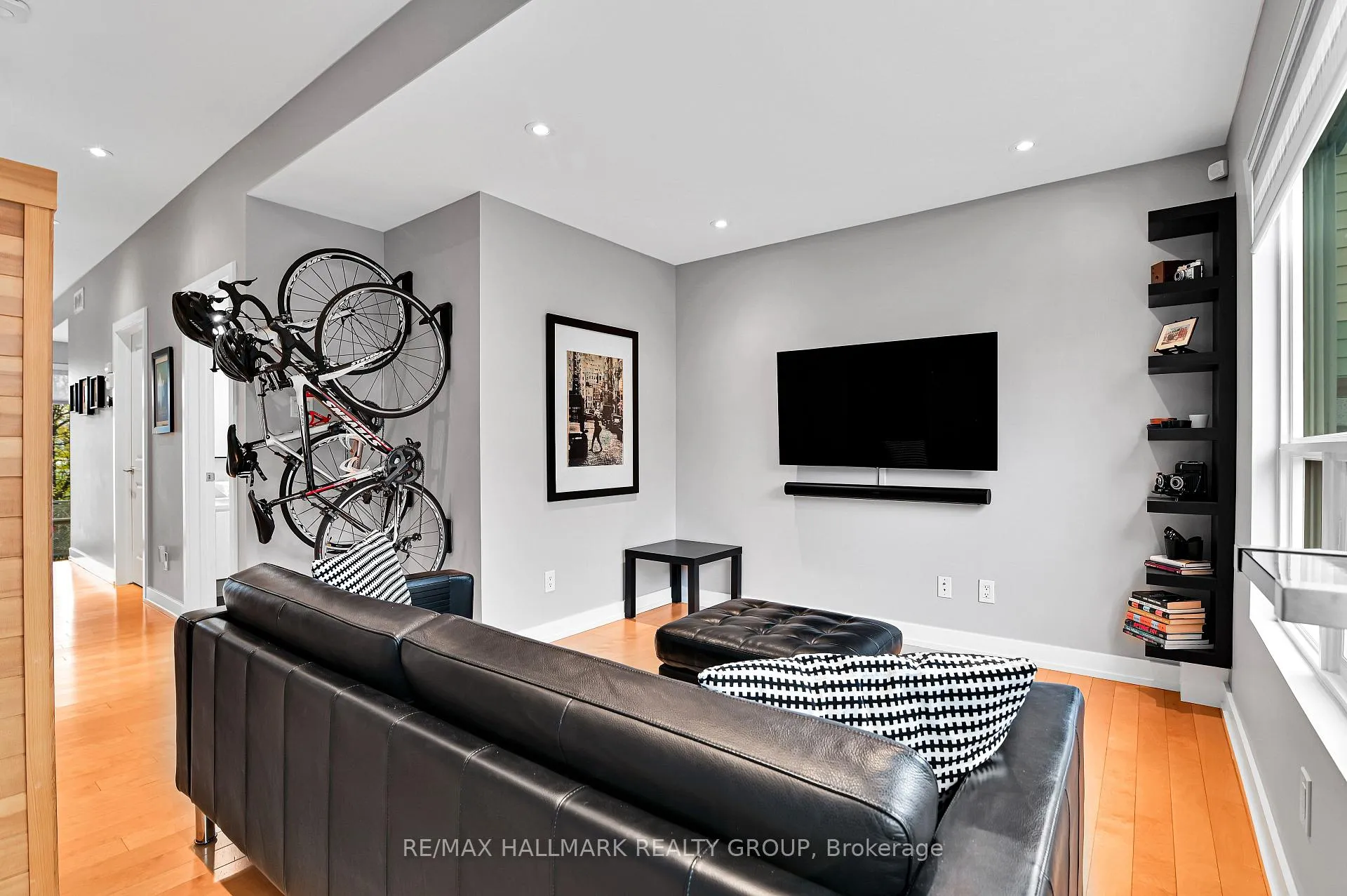 Photo 7 of 68G Stonehurst Avenue, Ottawa, Mechanicsville — HOMEH