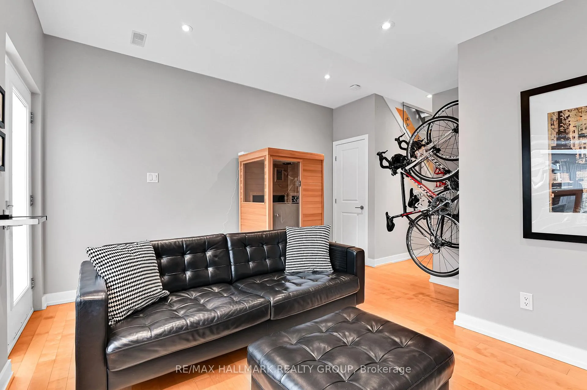Photo 8 of 68G Stonehurst Avenue, Ottawa, Mechanicsville — HOMEH