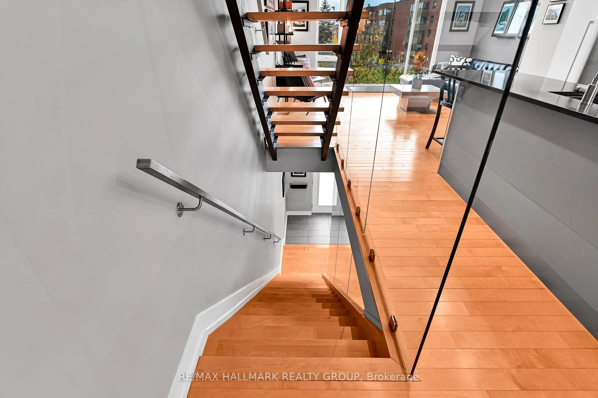 Photo 10 of 68G Stonehurst Avenue, Ottawa, Mechanicsville — HOMEH