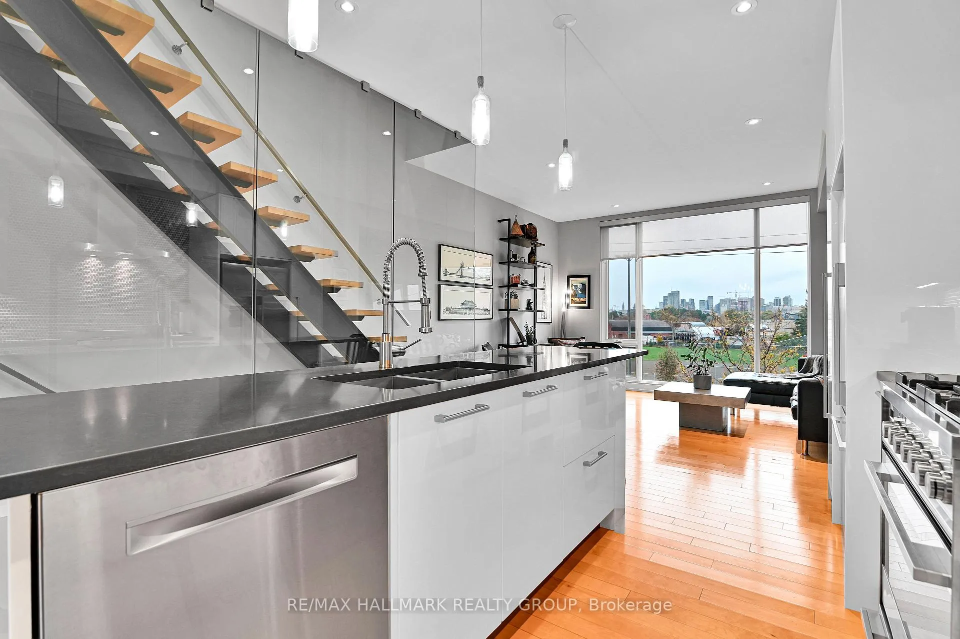 Photo 15 of 68G Stonehurst Avenue, Ottawa, Mechanicsville — HOMEH