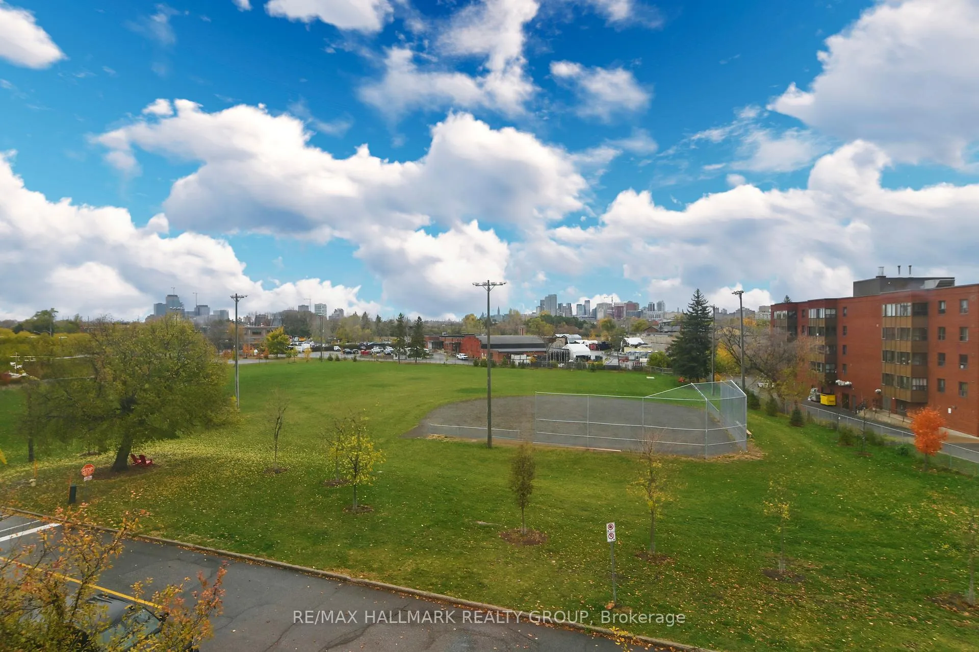 Photo 35 of 68G Stonehurst Avenue, Ottawa, Mechanicsville — HOMEH