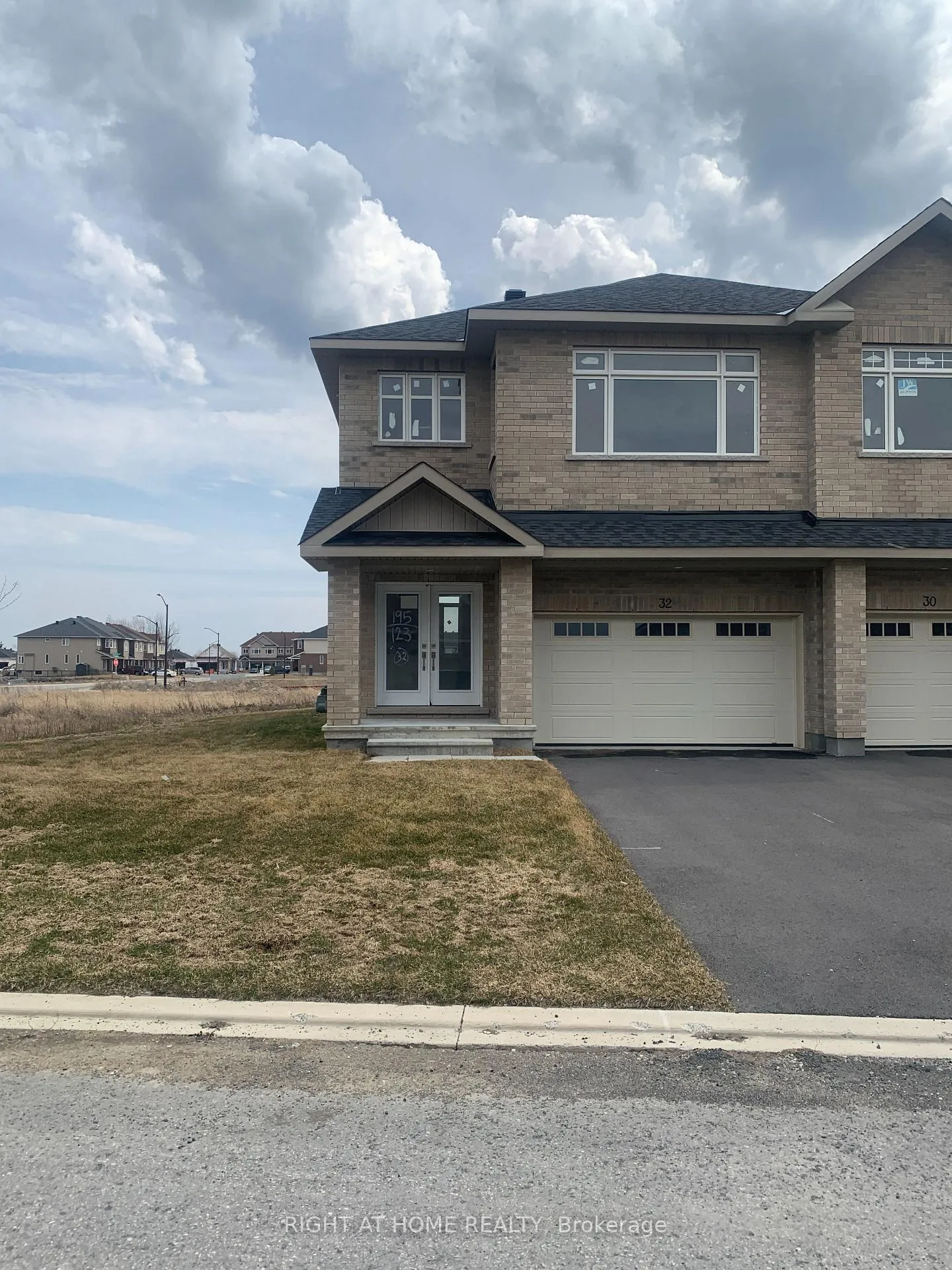 Photo 1 of 32 Wylie Way, Carleton Place — HOMEH