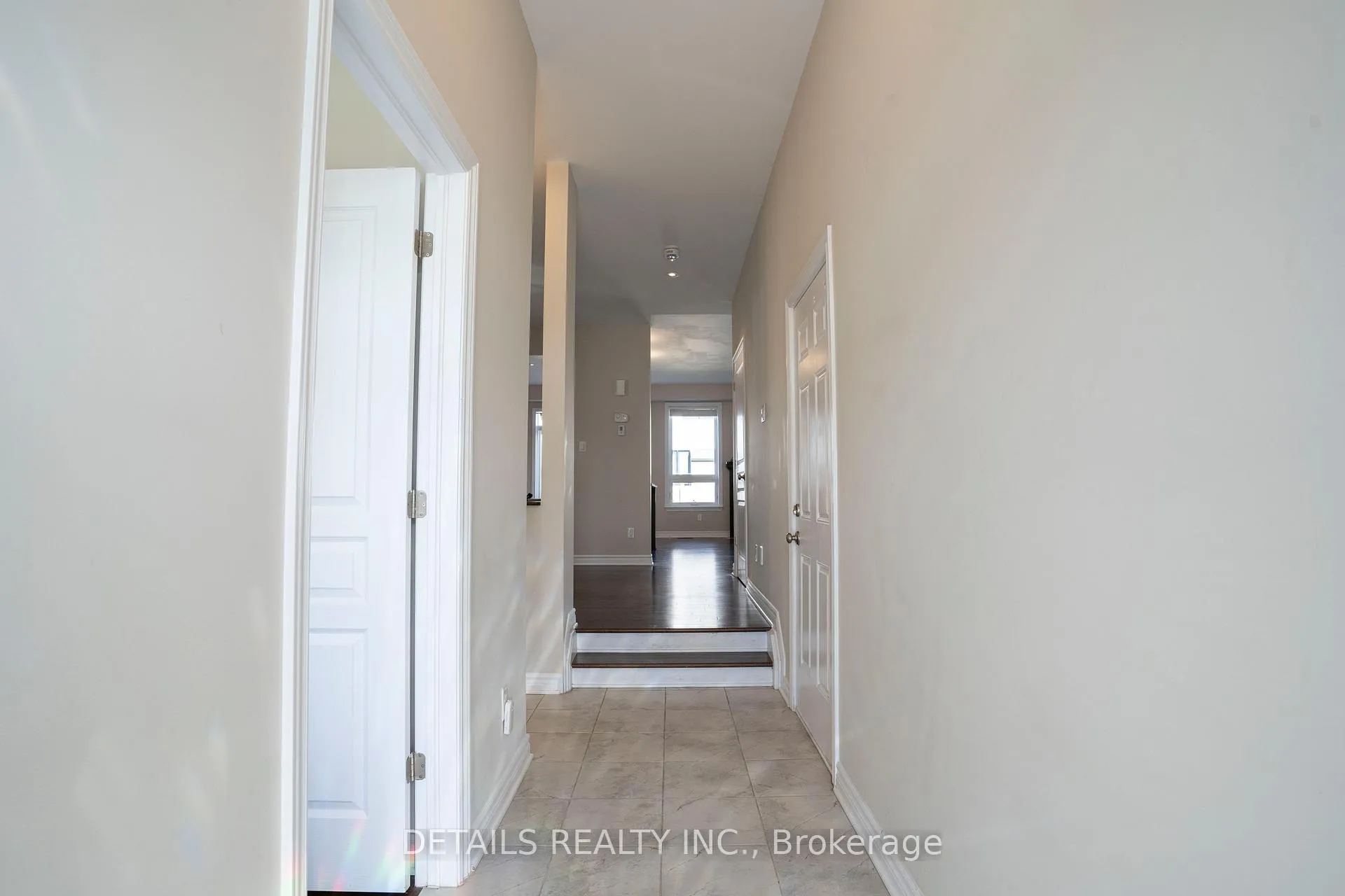 Photo 3 of 518 Silver Sage Avenue, Ottawa, Barrhaven - Longfields — HOMEH