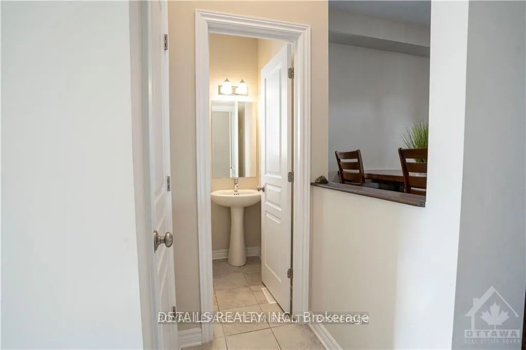 Photo 5 of 518 Silver Sage Avenue, Ottawa, Barrhaven - Longfields — HOMEH