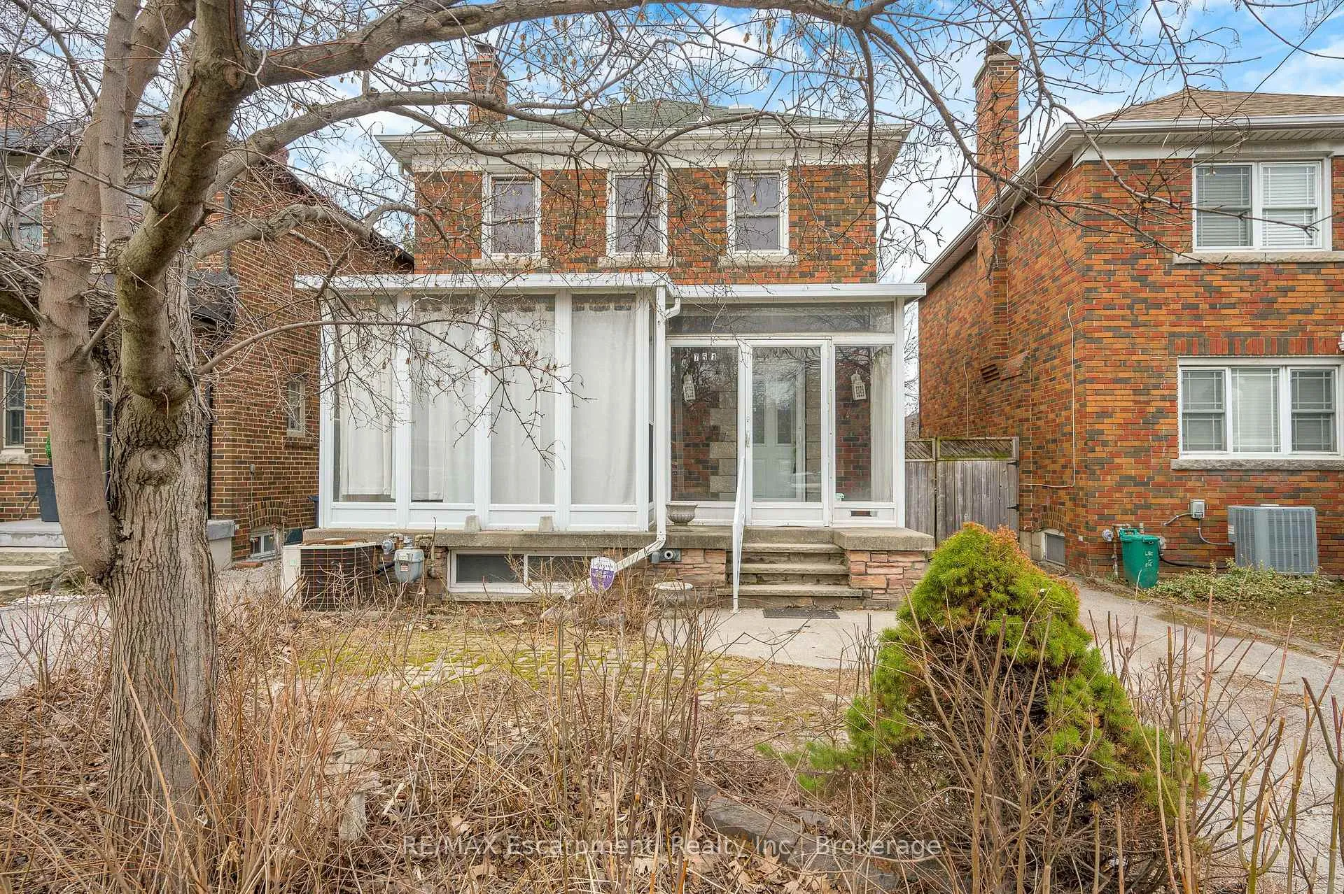 Photo 2 of 751 Eglinton Avenue E, Toronto, Leaside — HOMEH