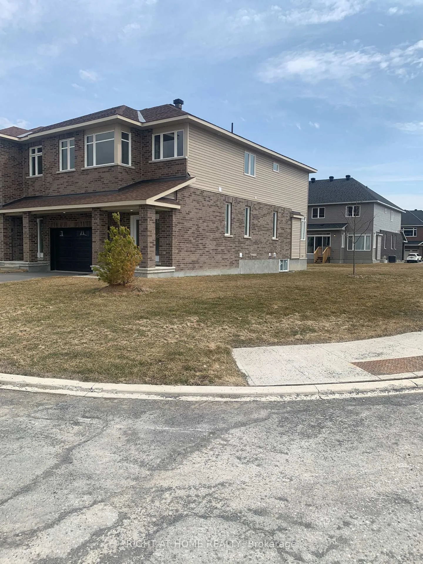 Photo 2 of 2 Wylie Way, Carleton Place — HOMEH