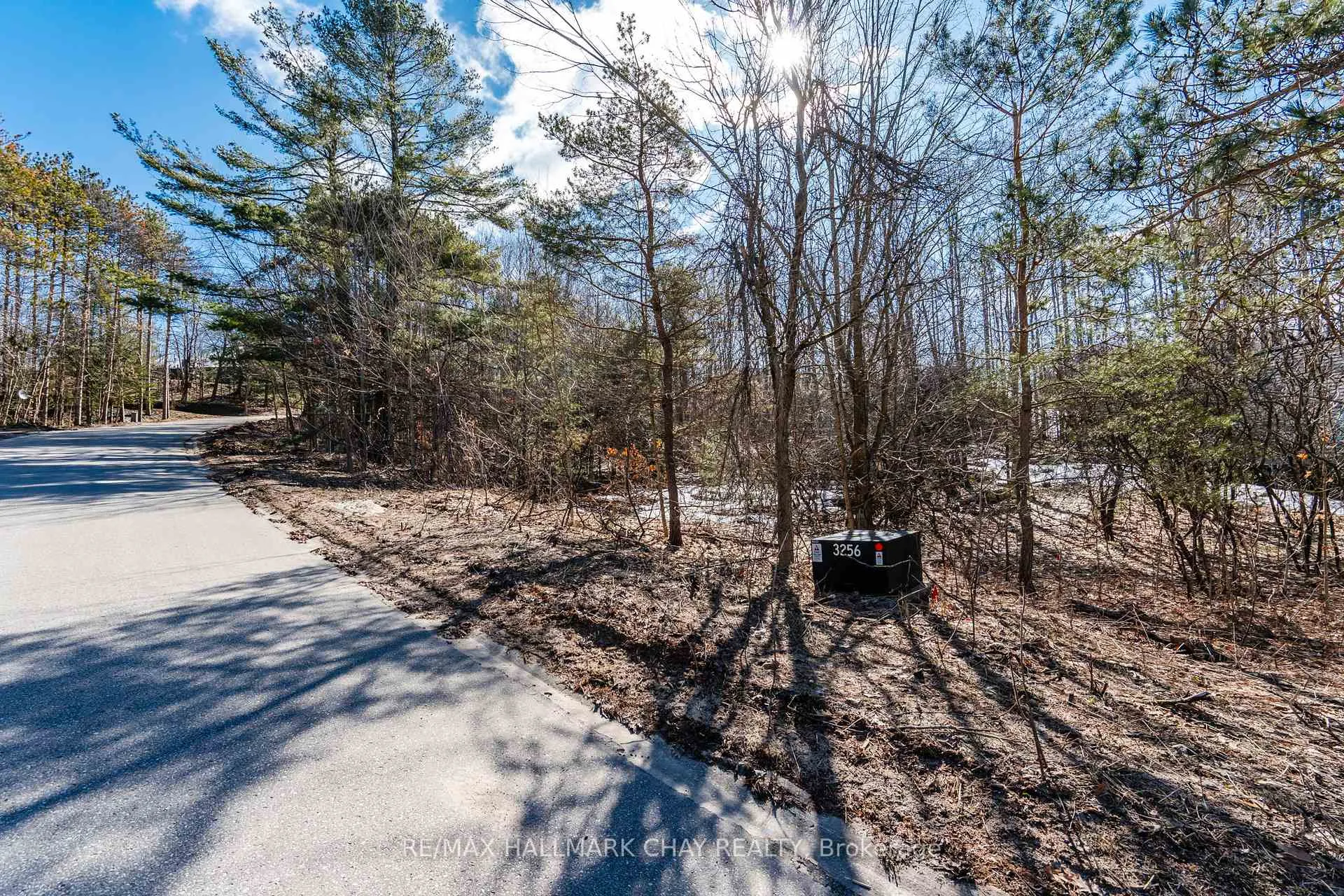 Photo 7 of 19 Birch Grove Drive, Oro-Medonte, Horseshoe Valley — HOMEH