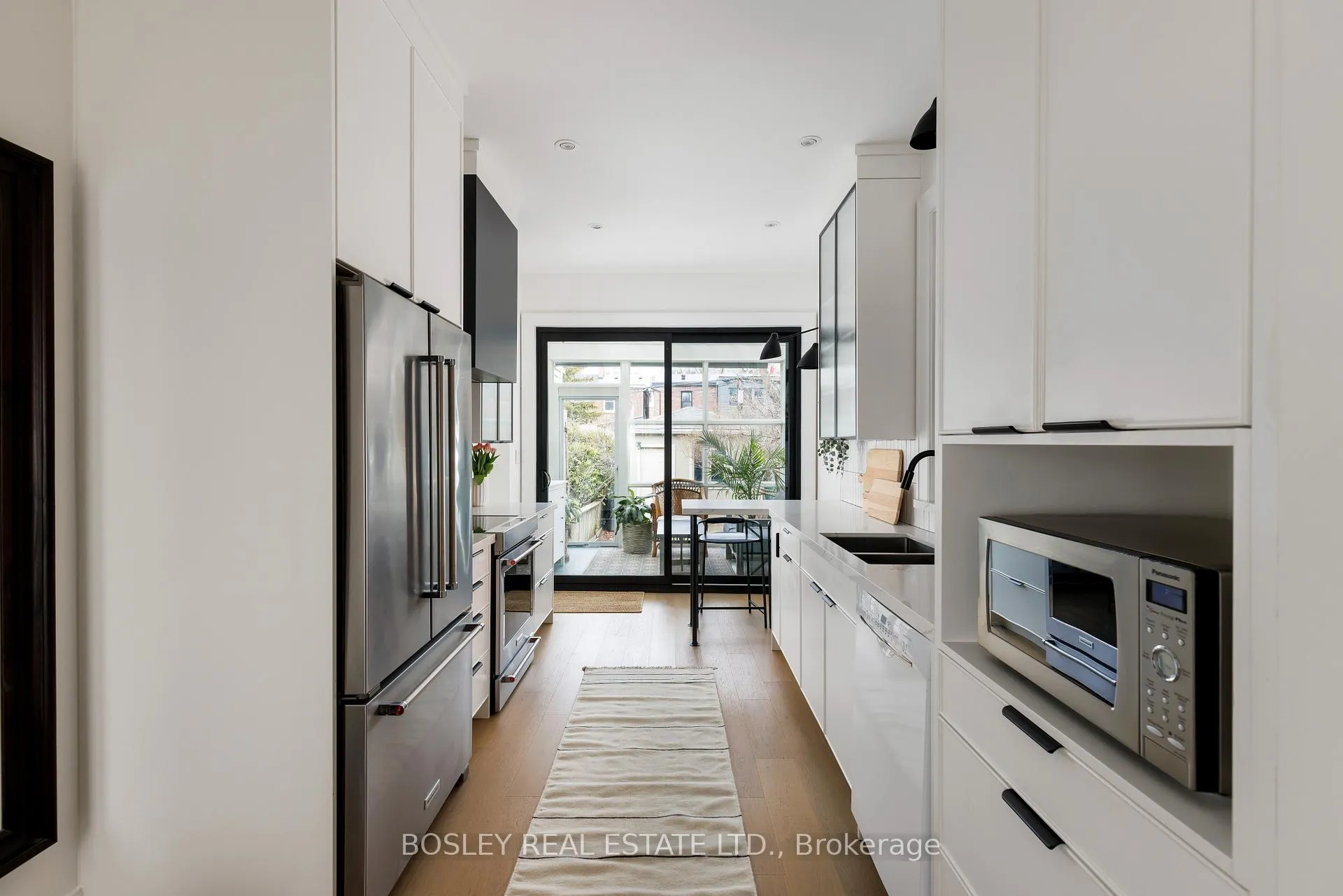 Photo 10 of 140 Garden Avenue, Toronto, Roncesvalles — HOMEH