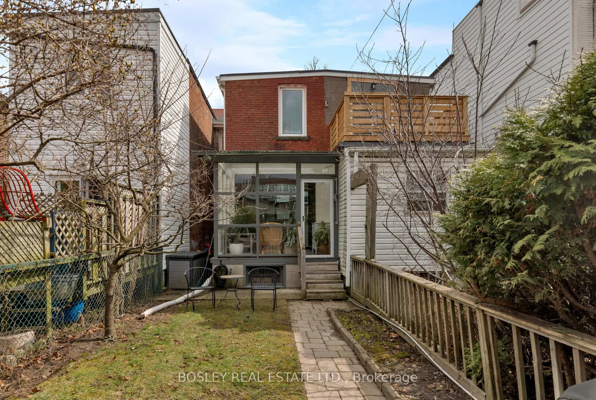 Photo 16 of 140 Garden Avenue, Toronto, Roncesvalles — HOMEH