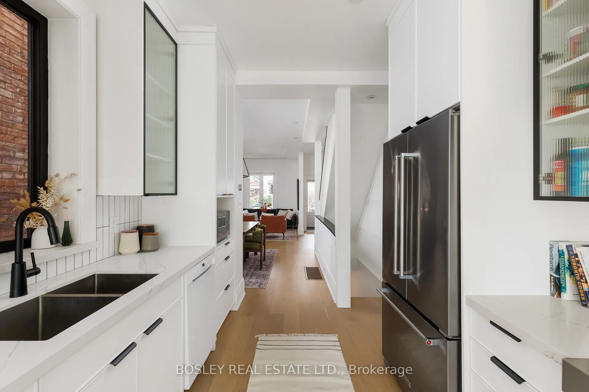 Photo 18 of 140 Garden Avenue, Toronto, Roncesvalles — HOMEH